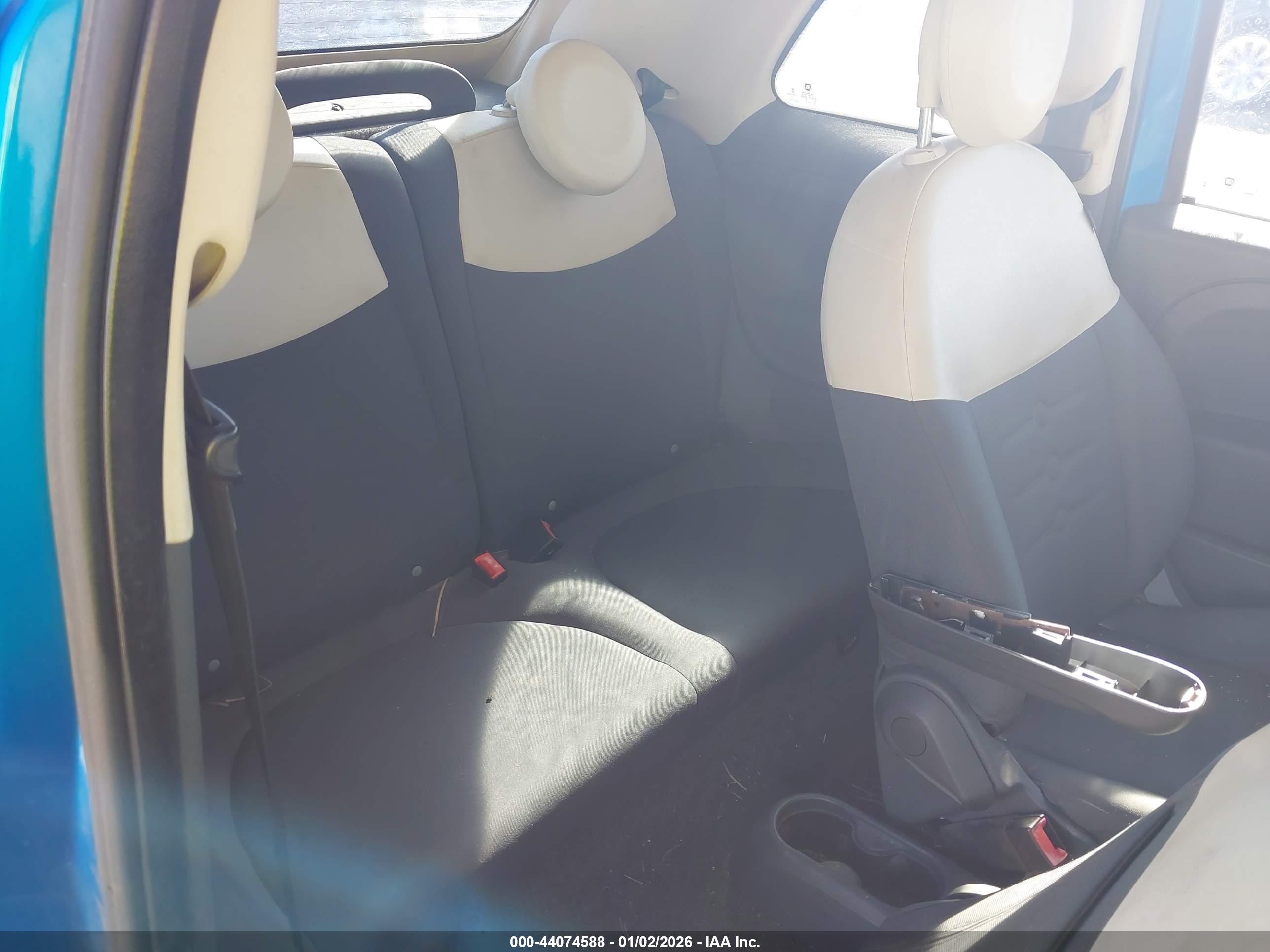 FIAT 500C image 8