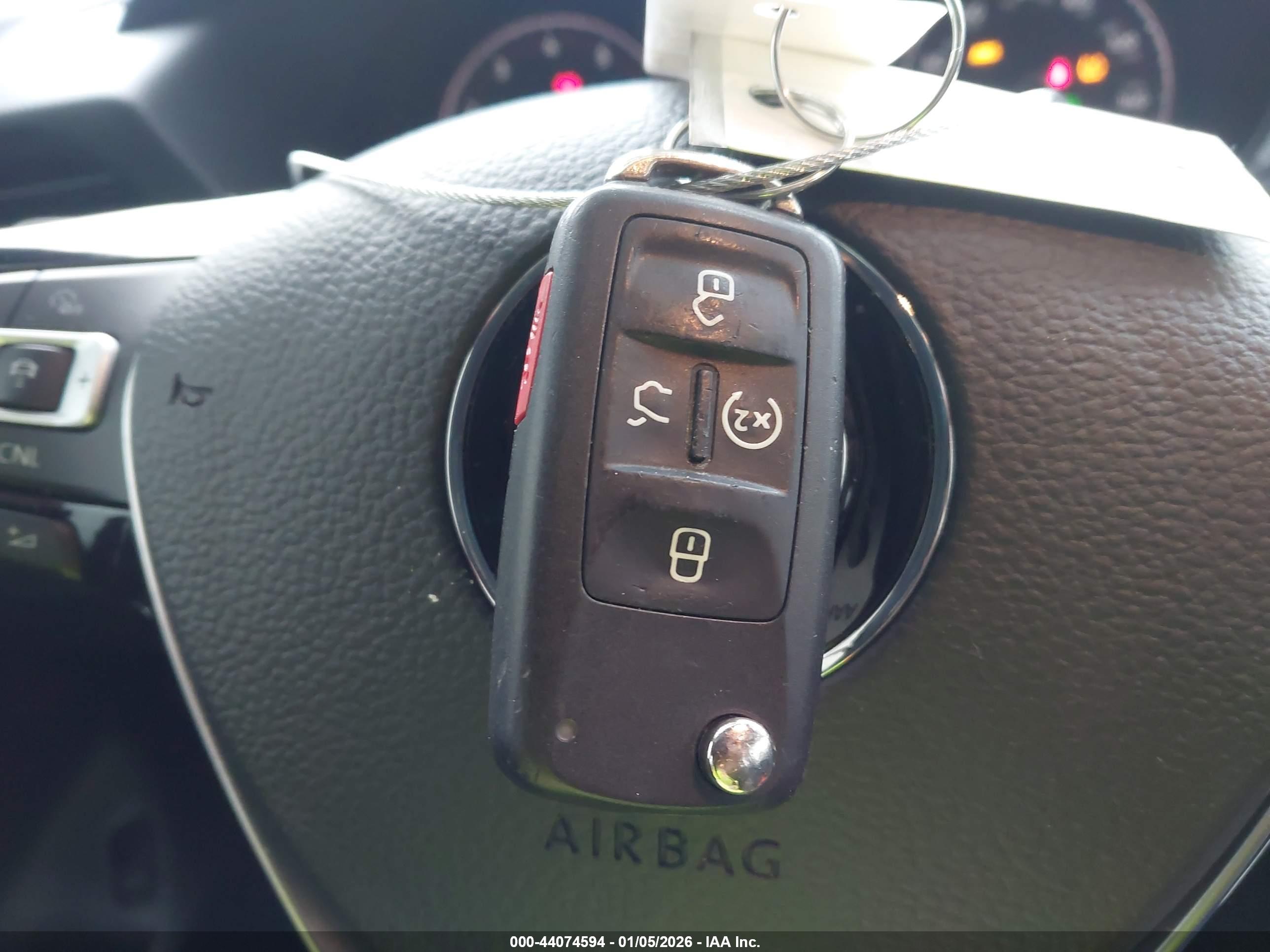 VOLKSWAGEN PASSAT image 11