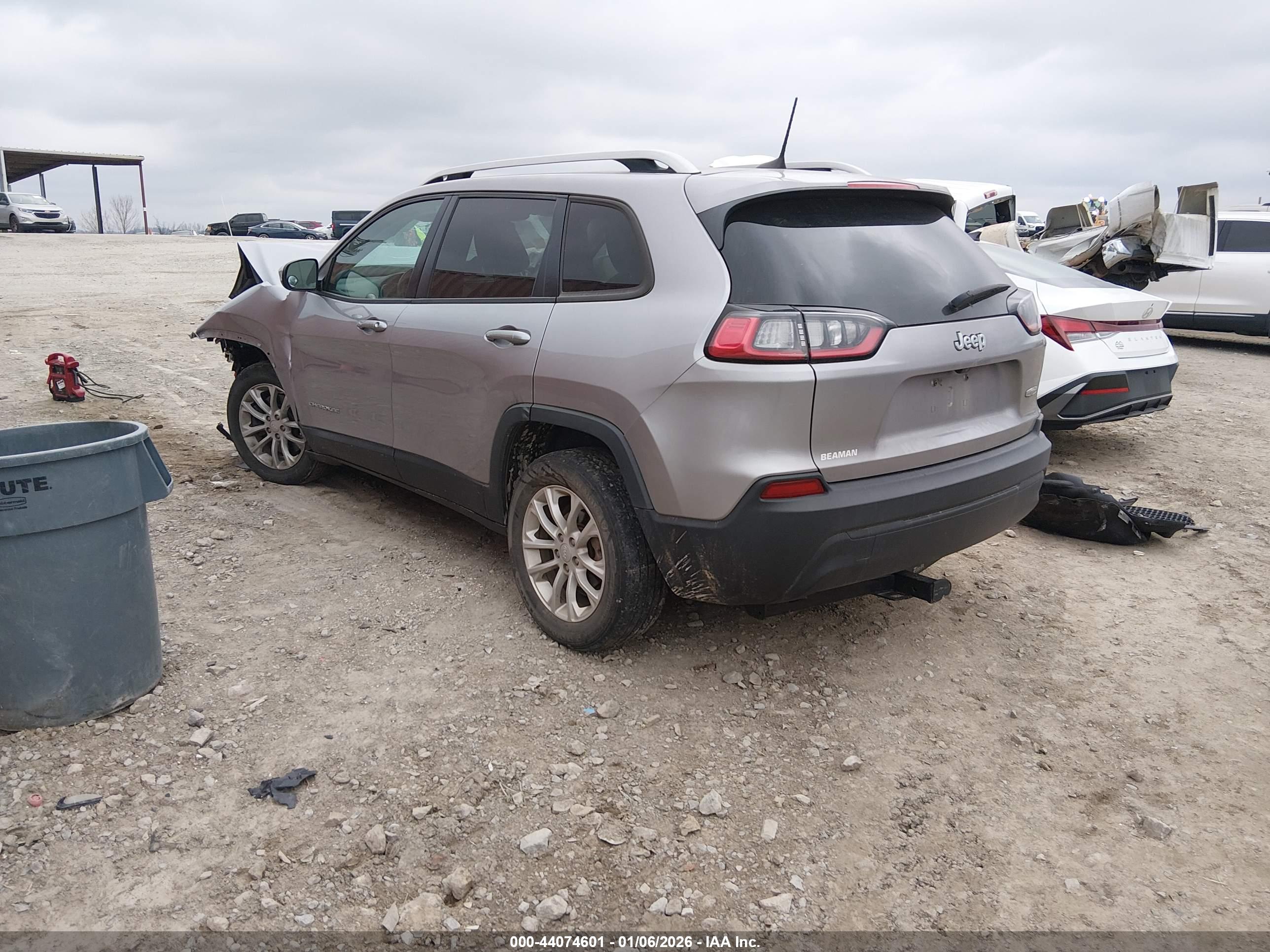 JEEP CHEROKEE image 3