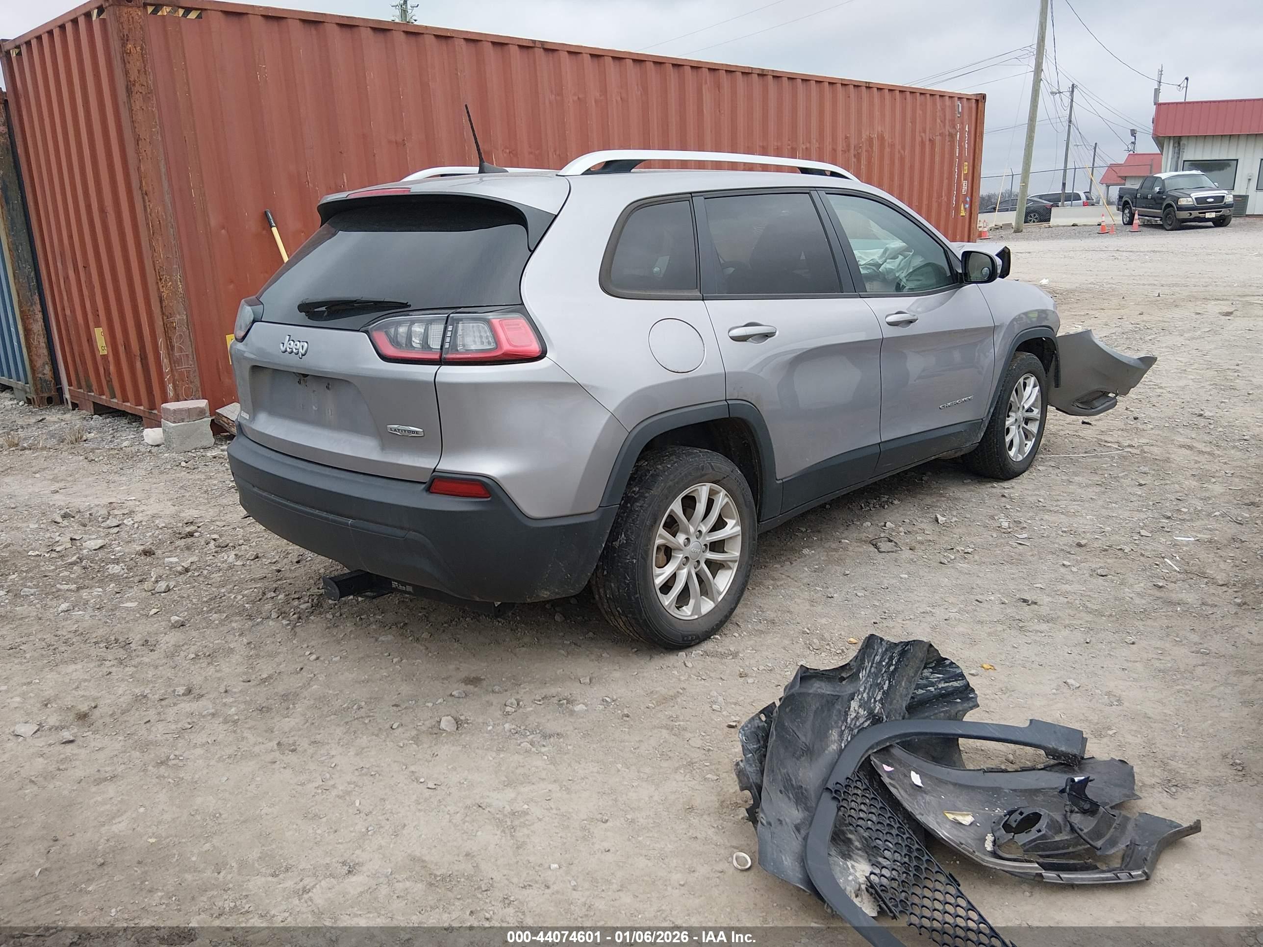JEEP CHEROKEE image 4