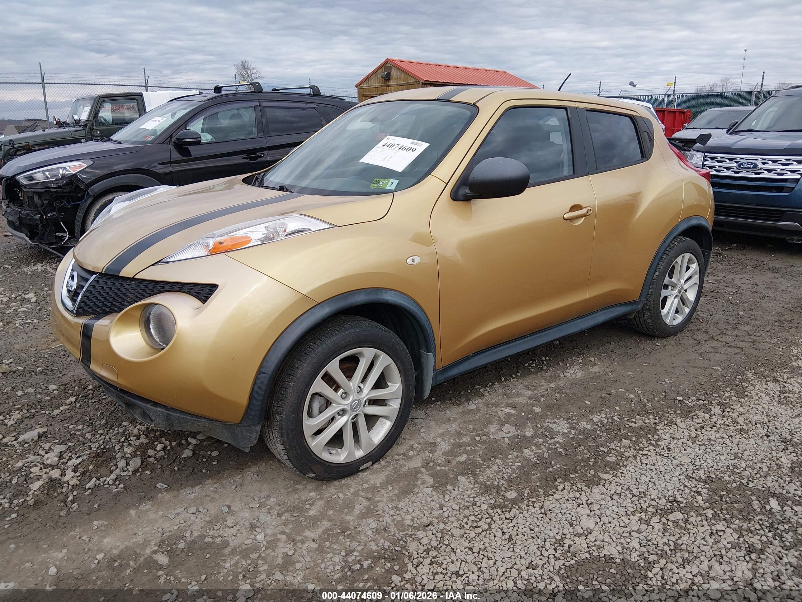 NISSAN JUKE image 2