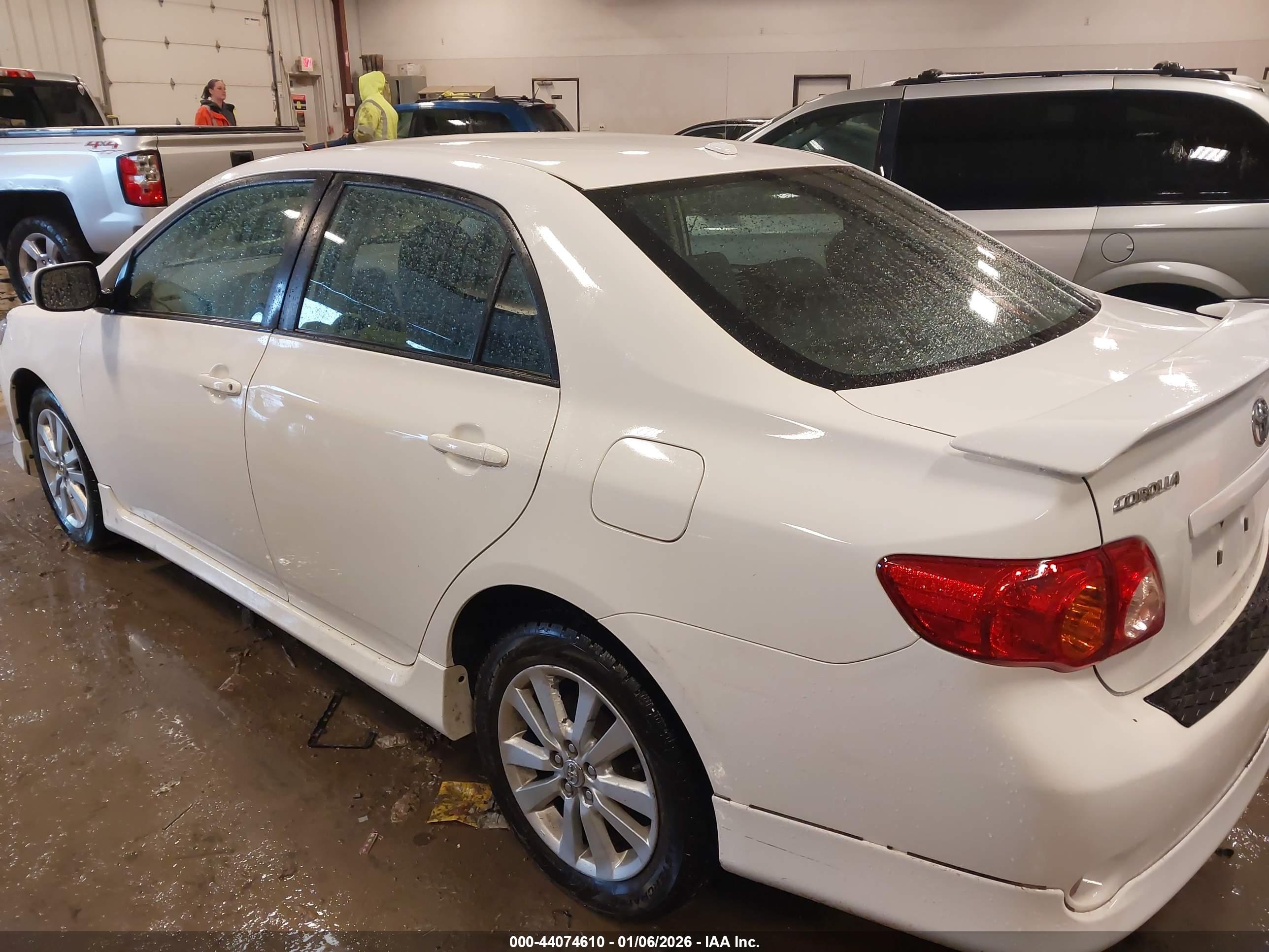 TOYOTA COROLLA image 3
