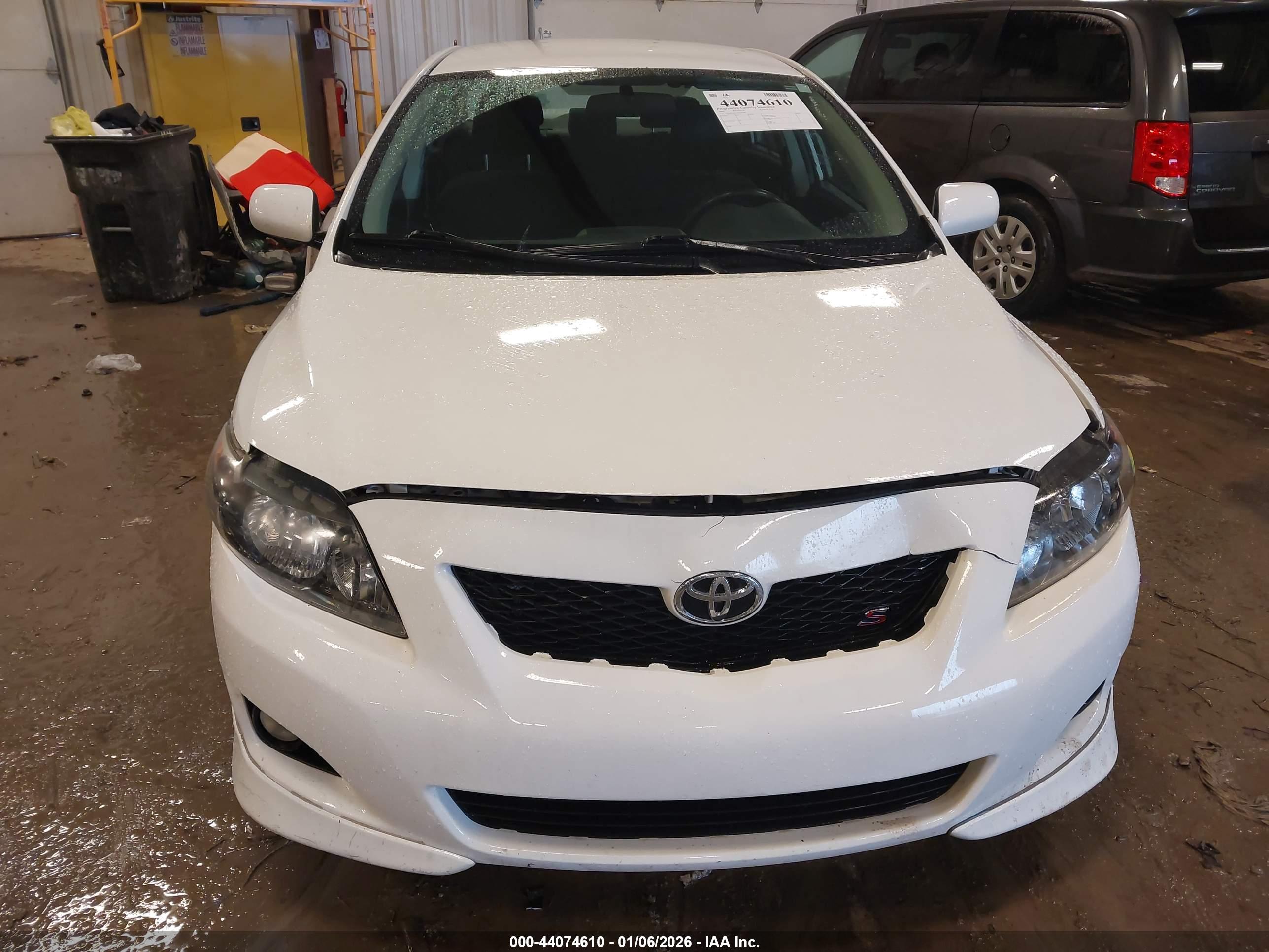TOYOTA COROLLA image 6