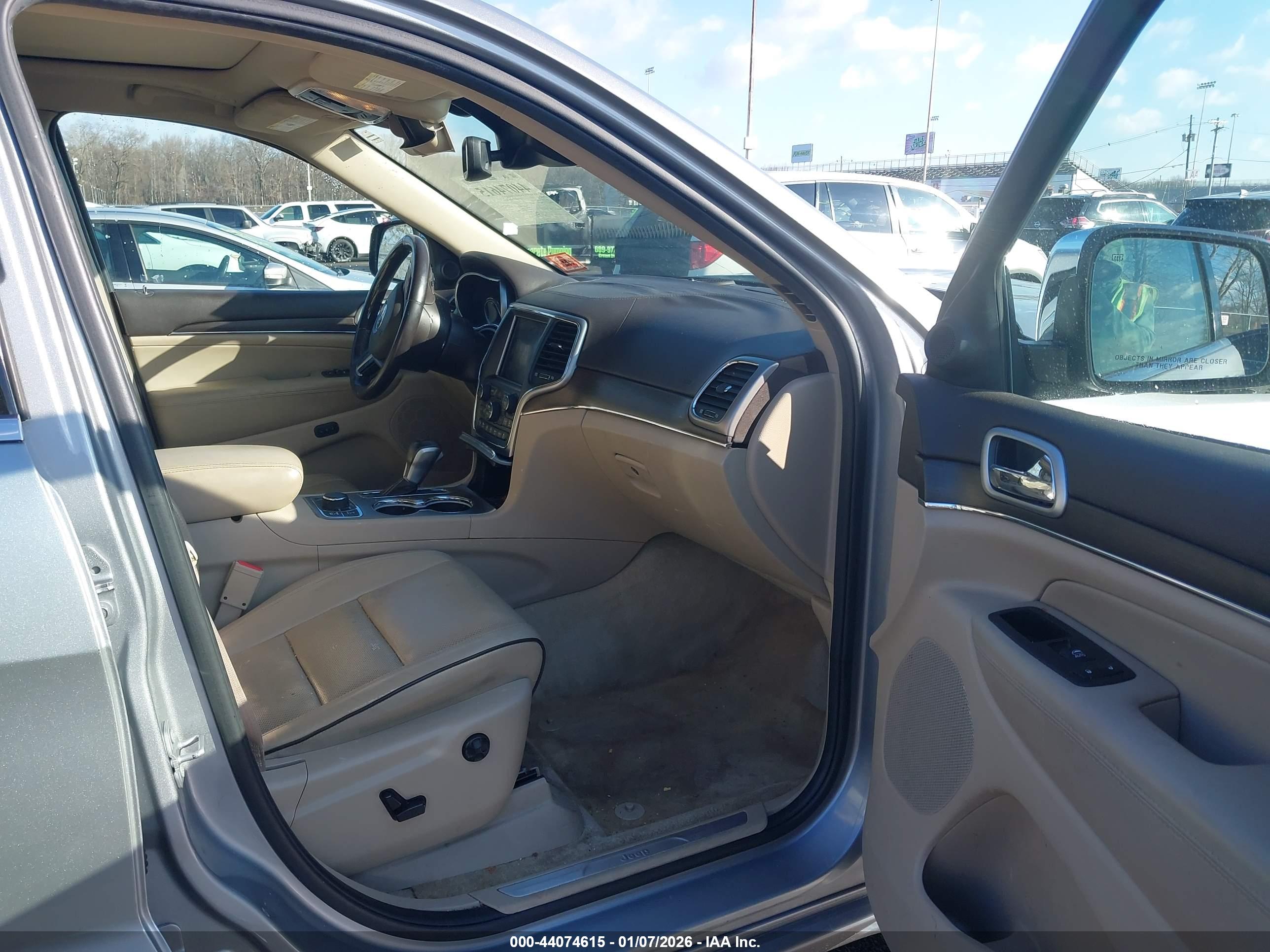 JEEP GRAND image 5
