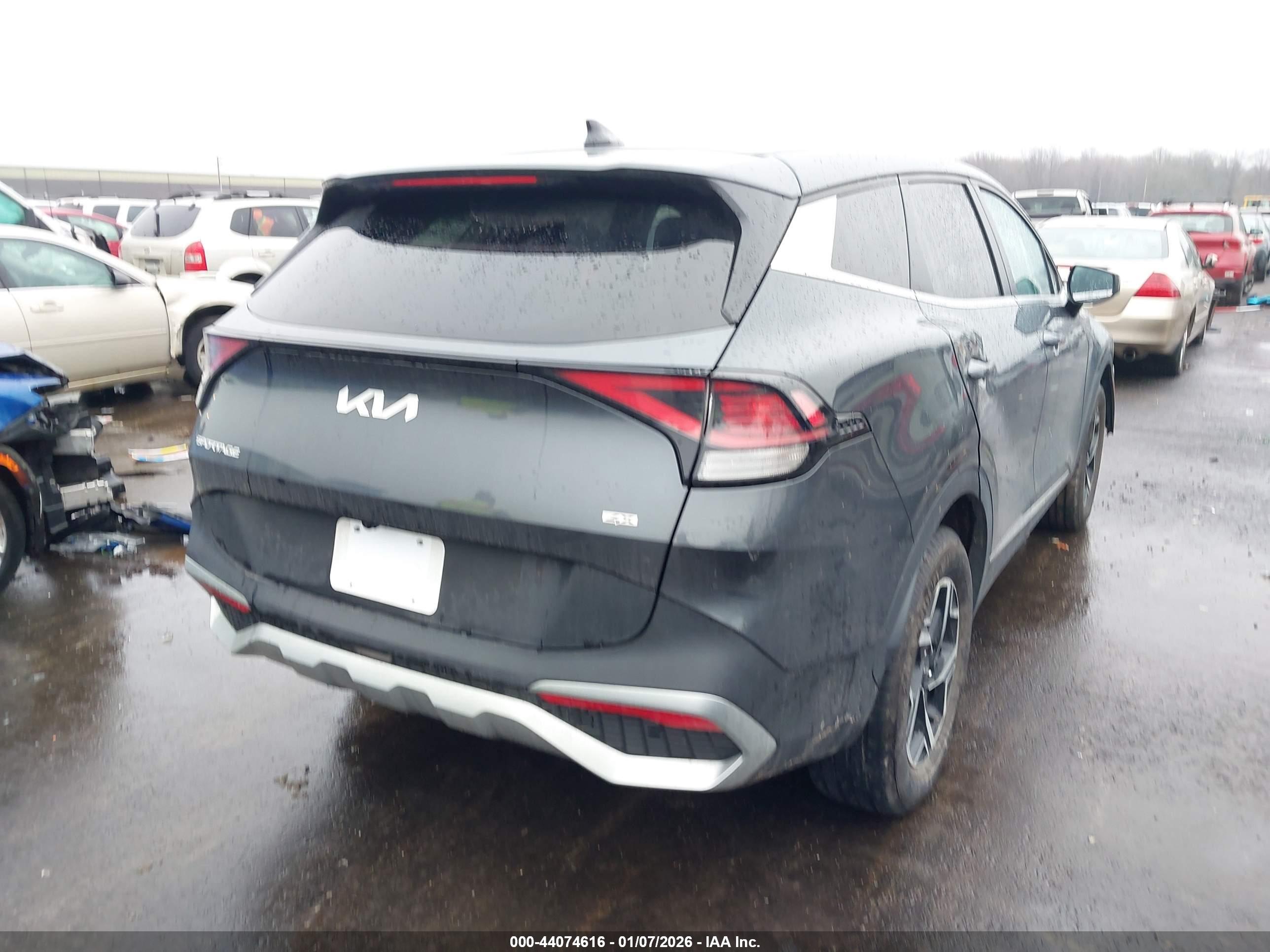 KIA SPORTAGE image 4
