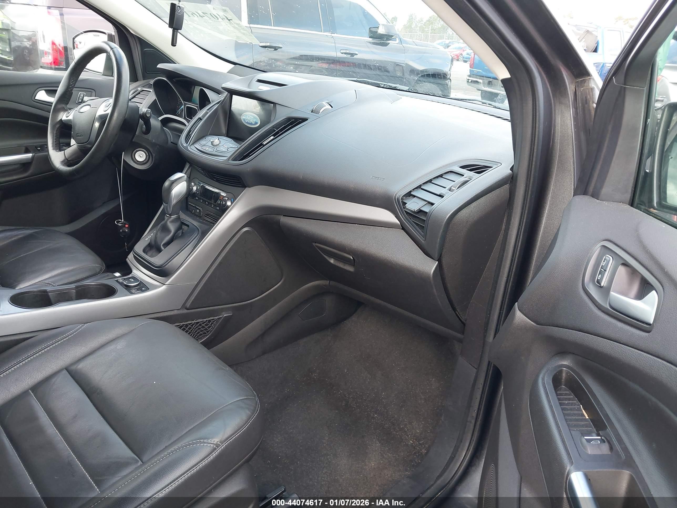 FORD ESCAPE image 5