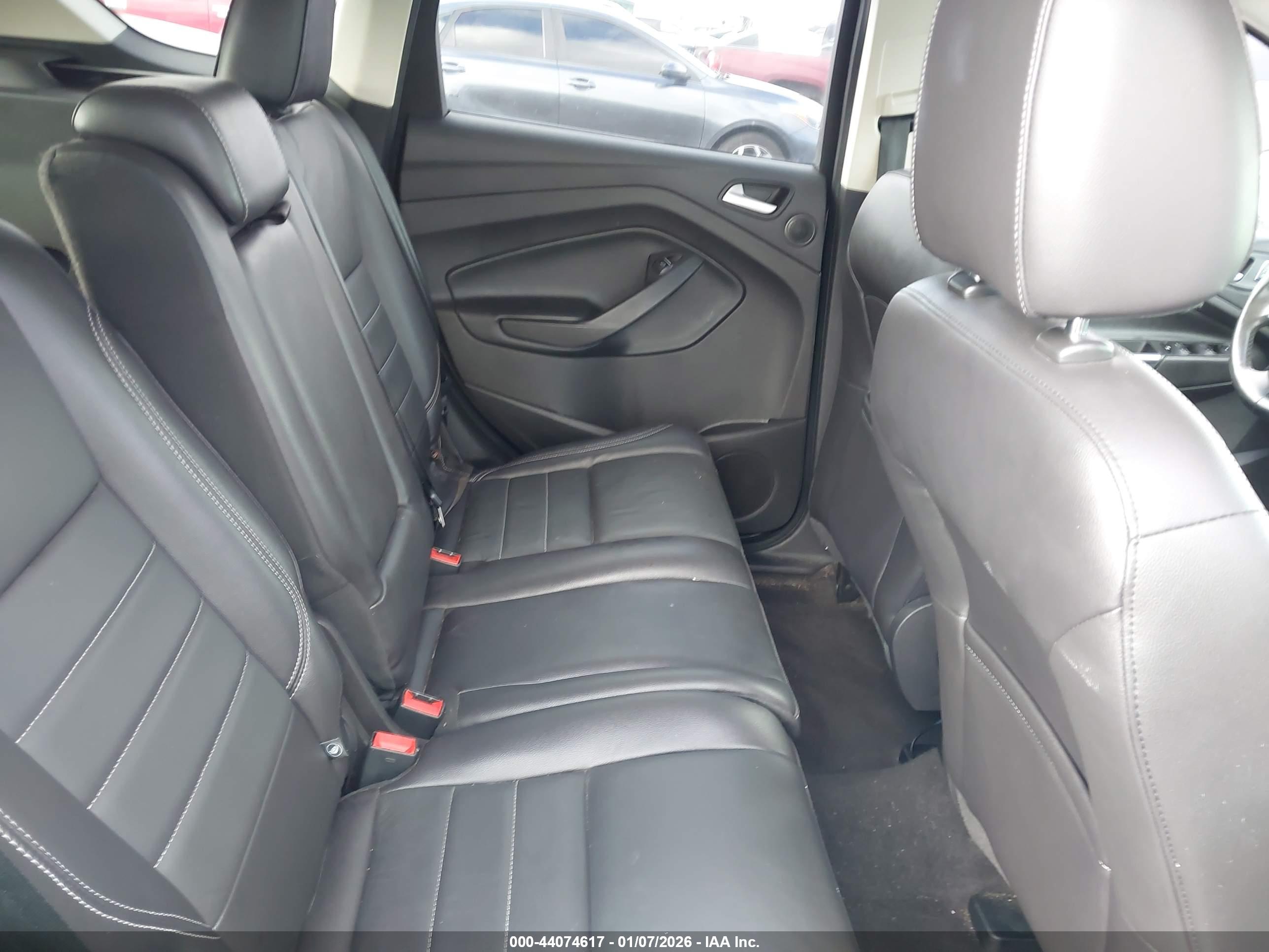 FORD ESCAPE image 8