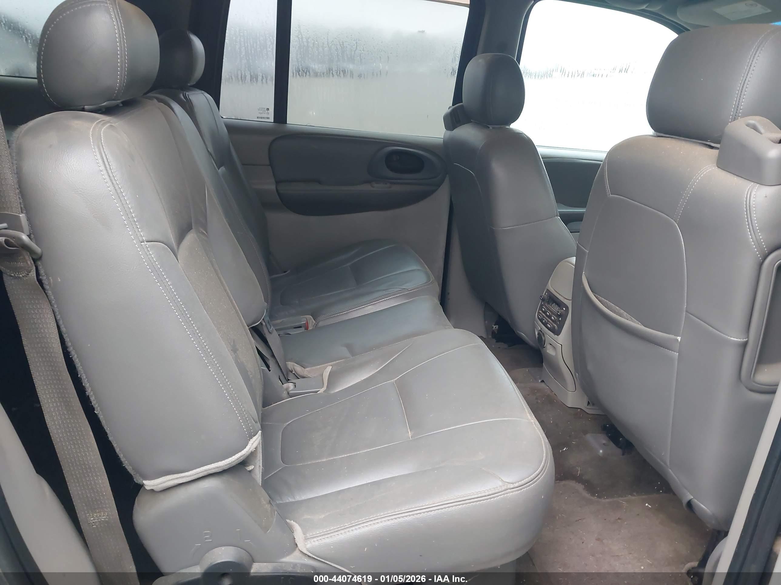 CHEVROLET TRAILBLAZER image 8