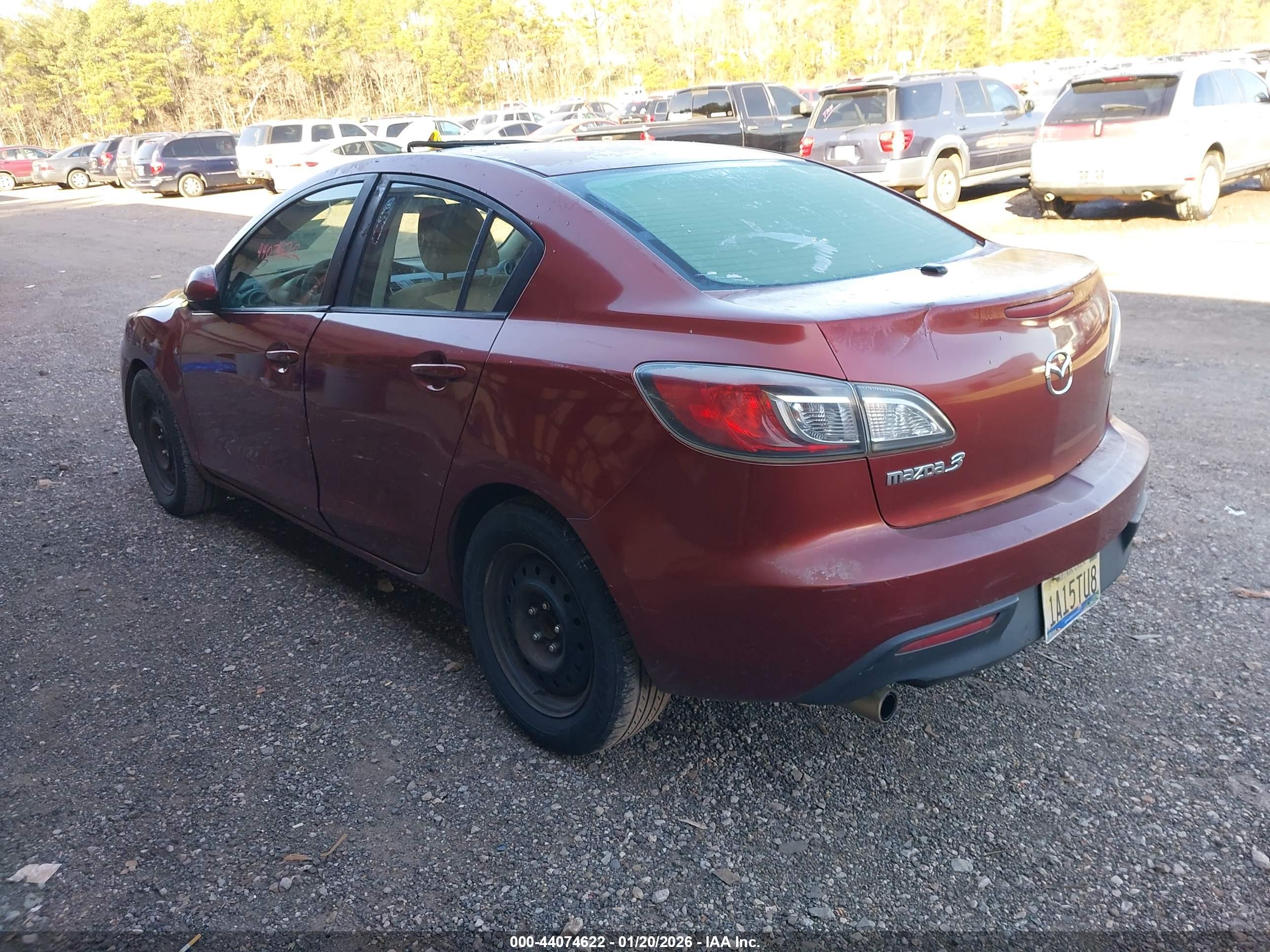 MAZDA MAZDA3 image 3