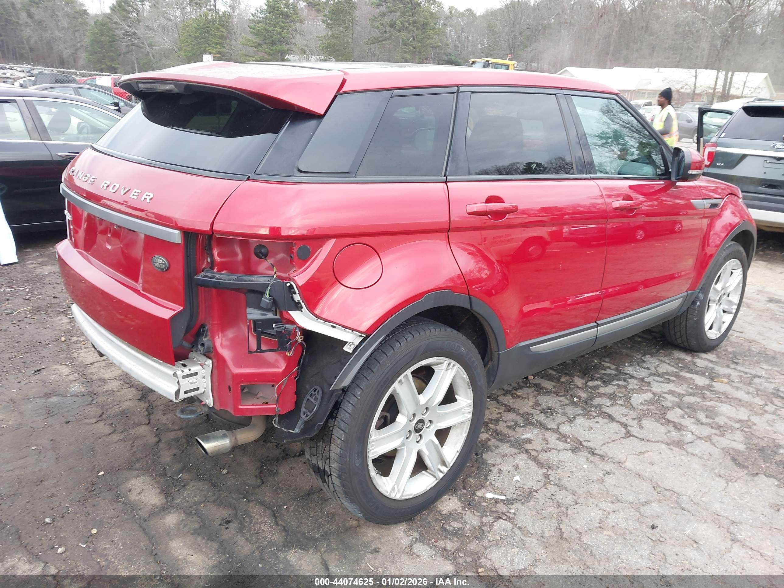 LAND ROVER image 4