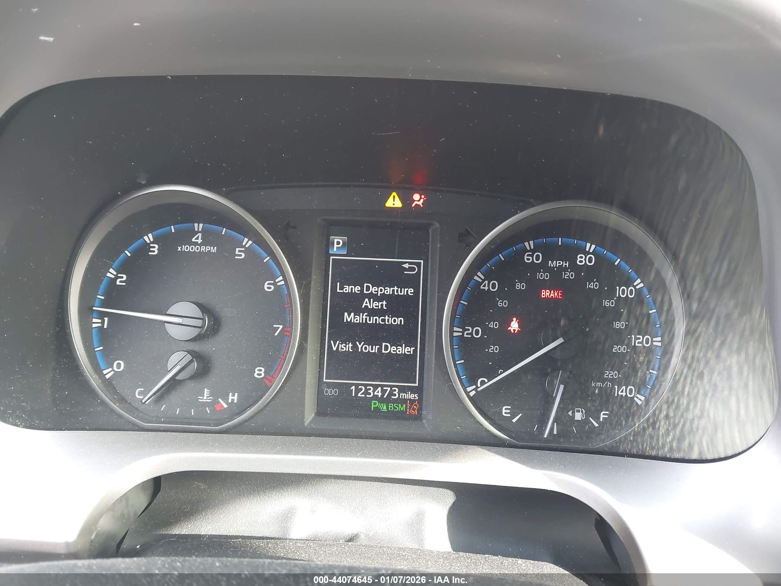 TOYOTA RAV4 image 7