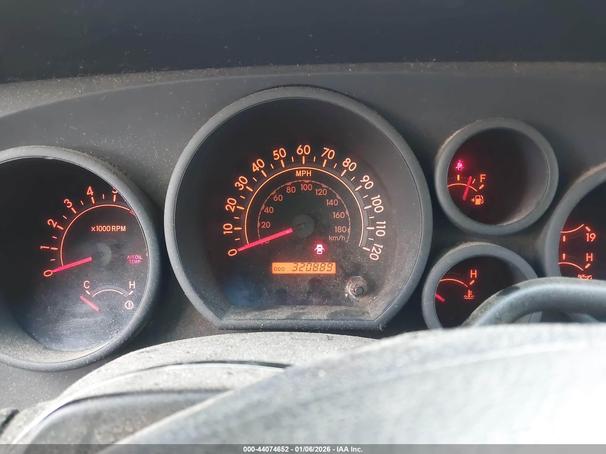TOYOTA TUNDRA image 7