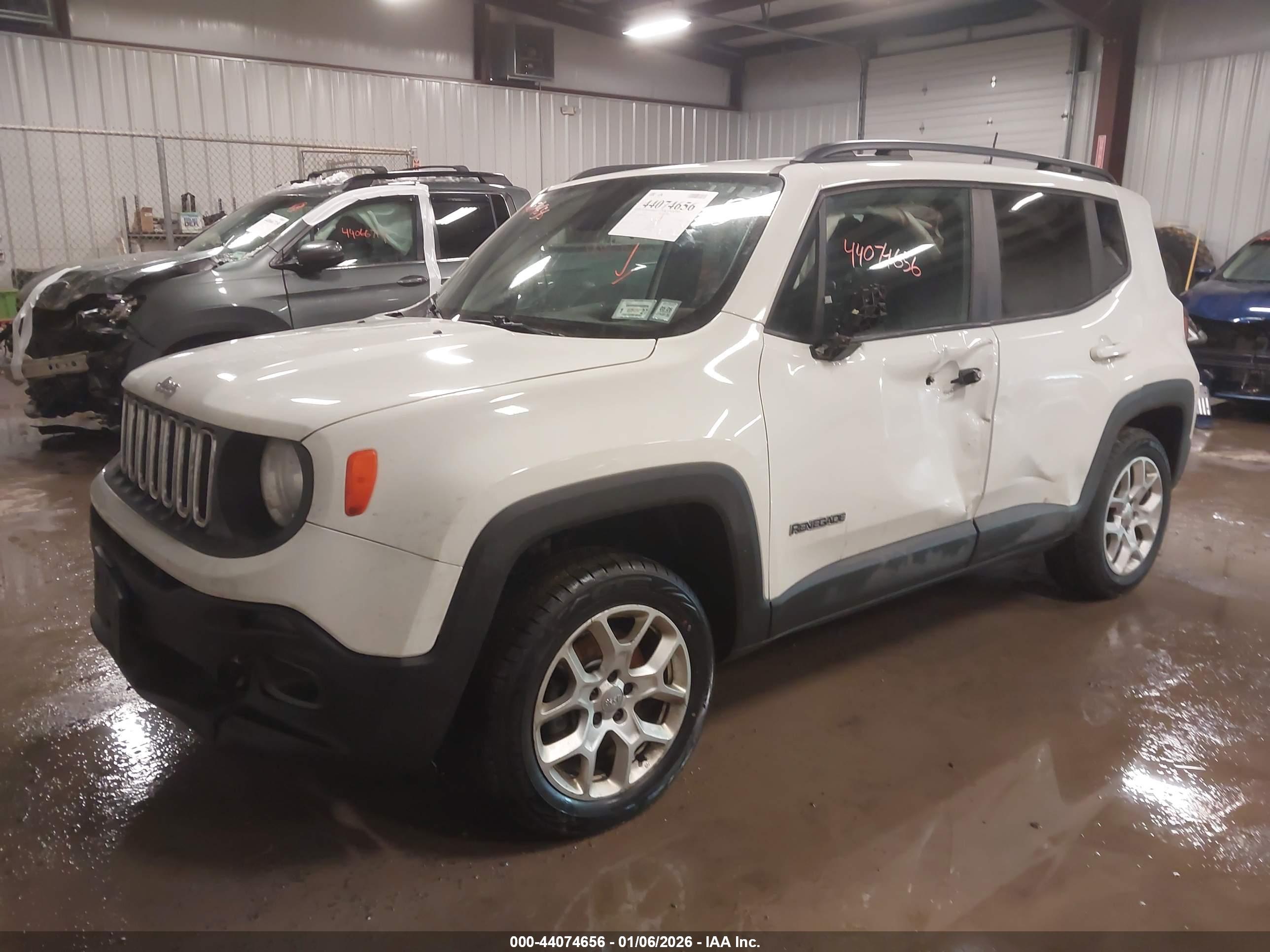 JEEP RENEGADE image 2