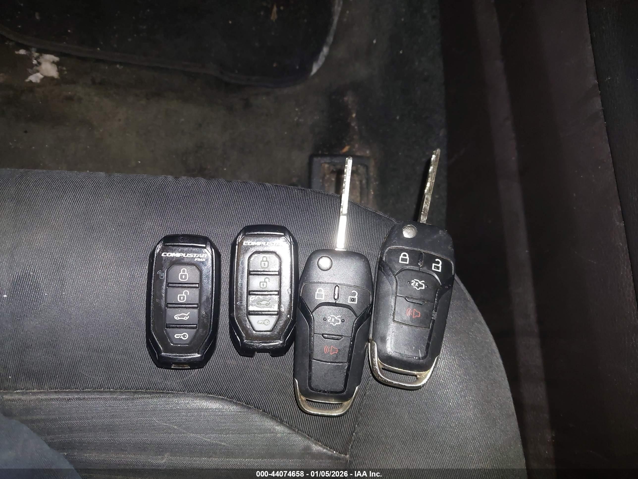 FORD FUSION image 11