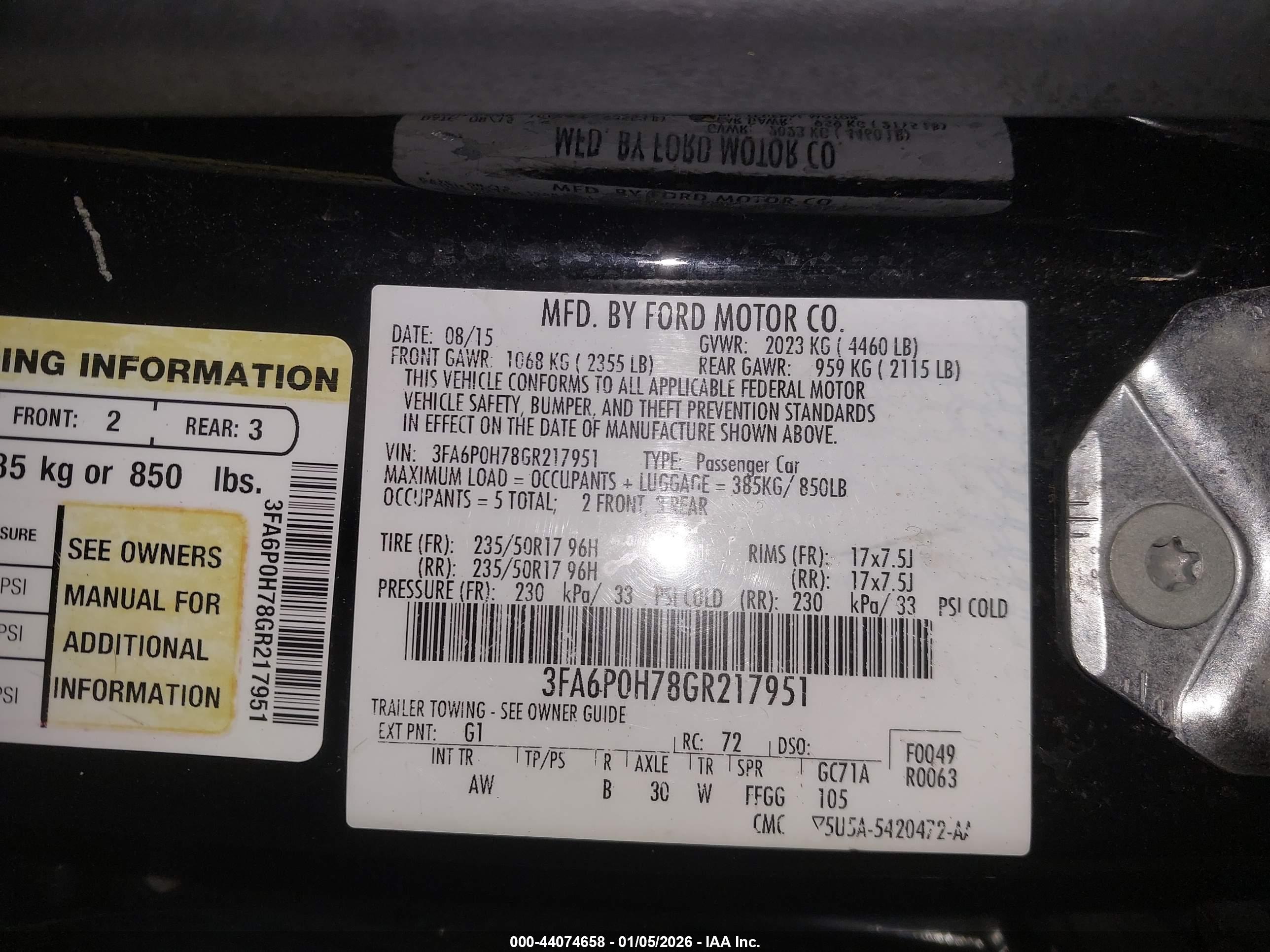 FORD FUSION image 9