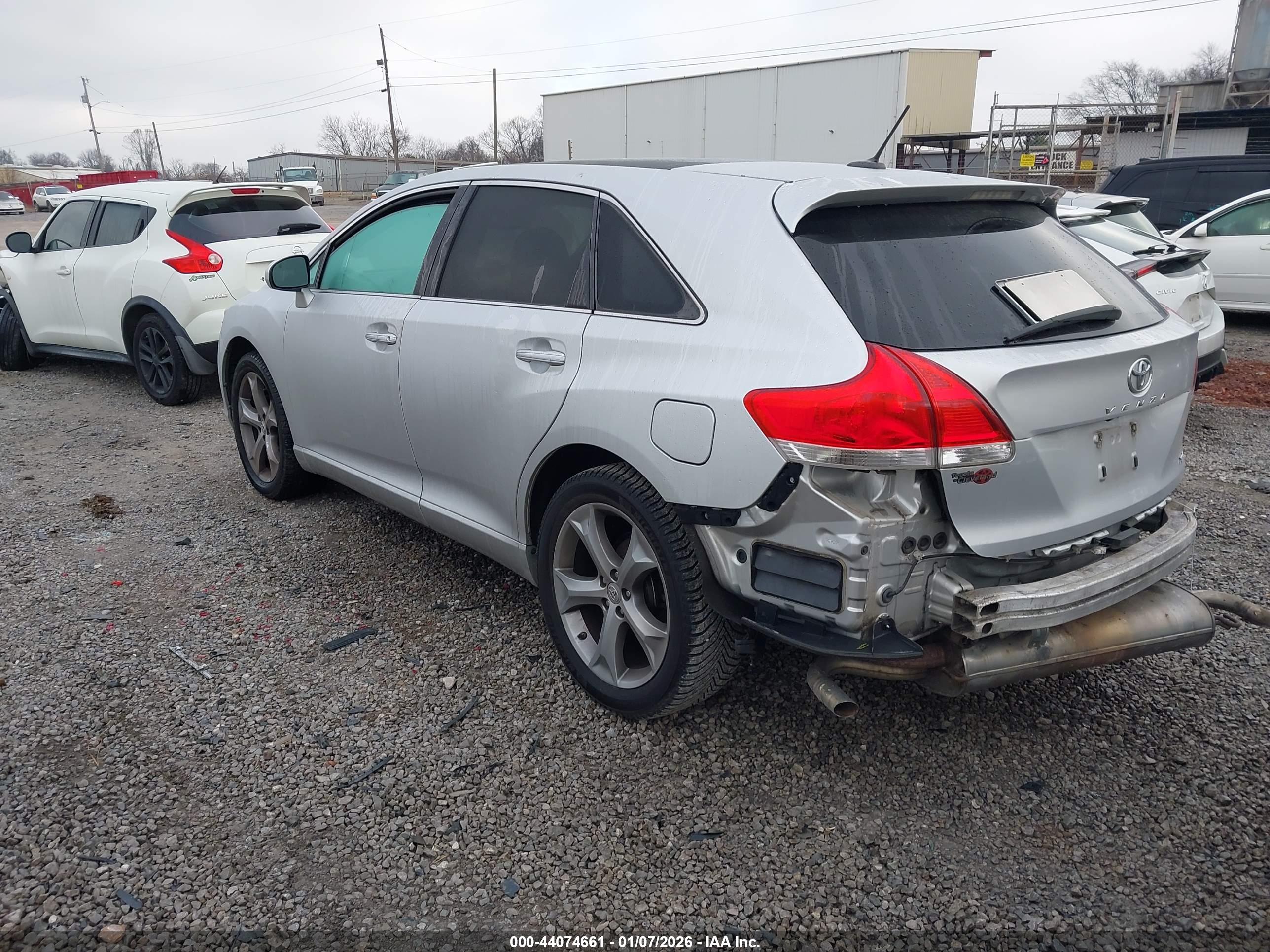 TOYOTA VENZA image 3