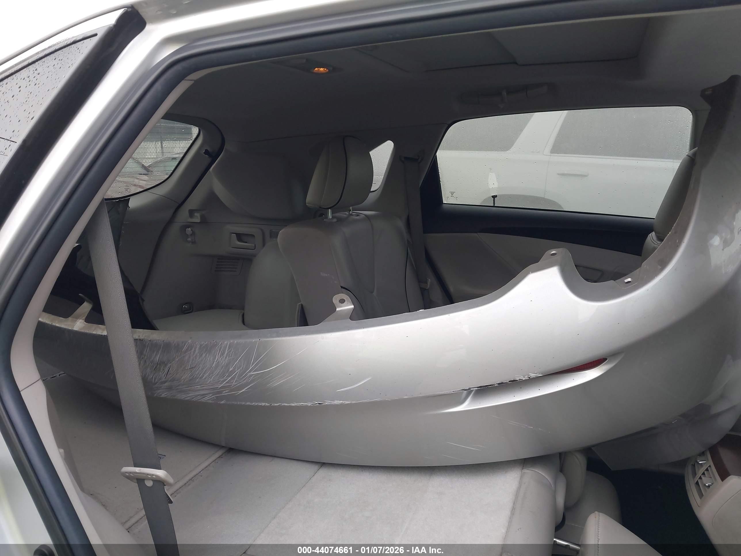 TOYOTA VENZA image 8