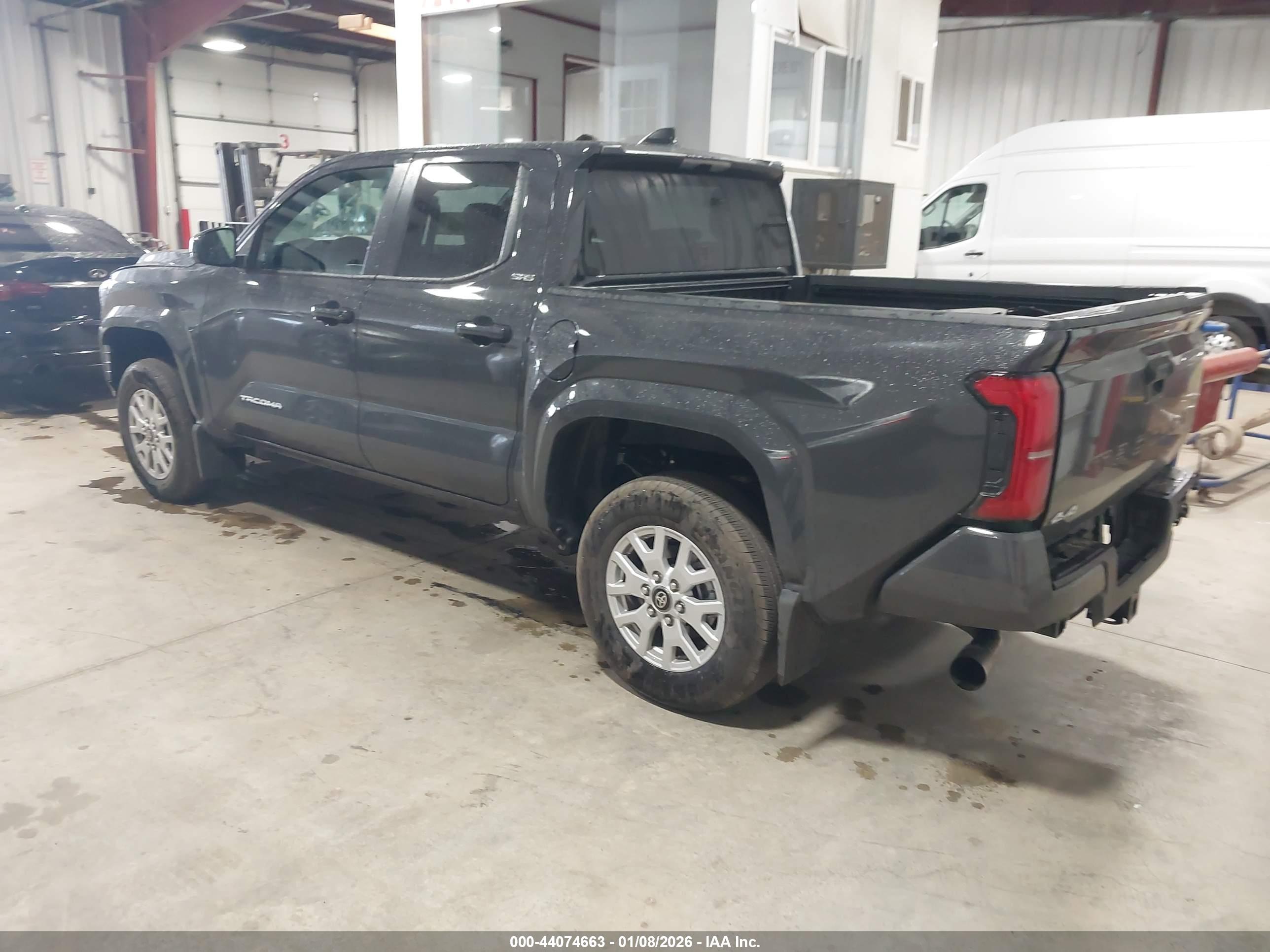 TOYOTA TACOMA image 3