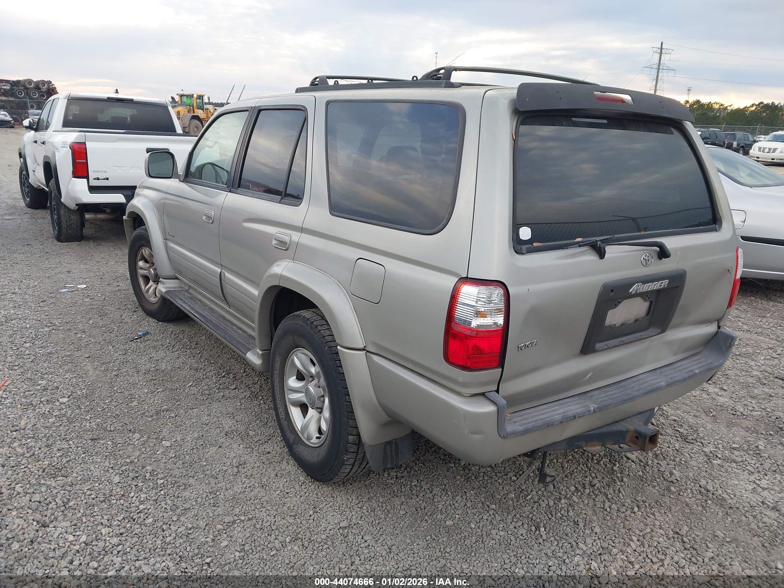 TOYOTA 4RUNNER image 3