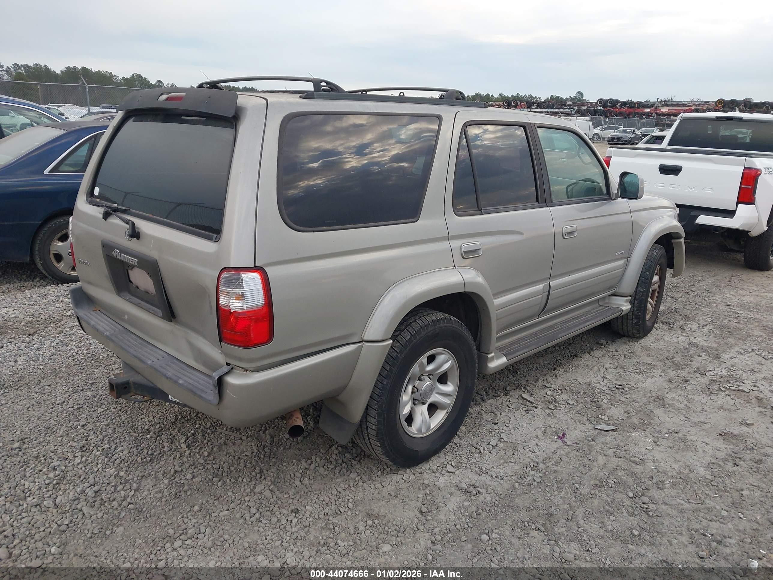 TOYOTA 4RUNNER image 4