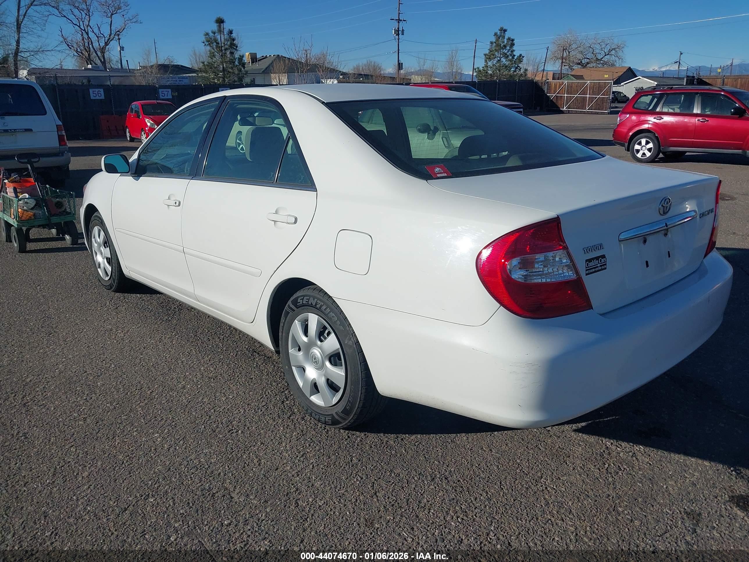 TOYOTA CAMRY image 3