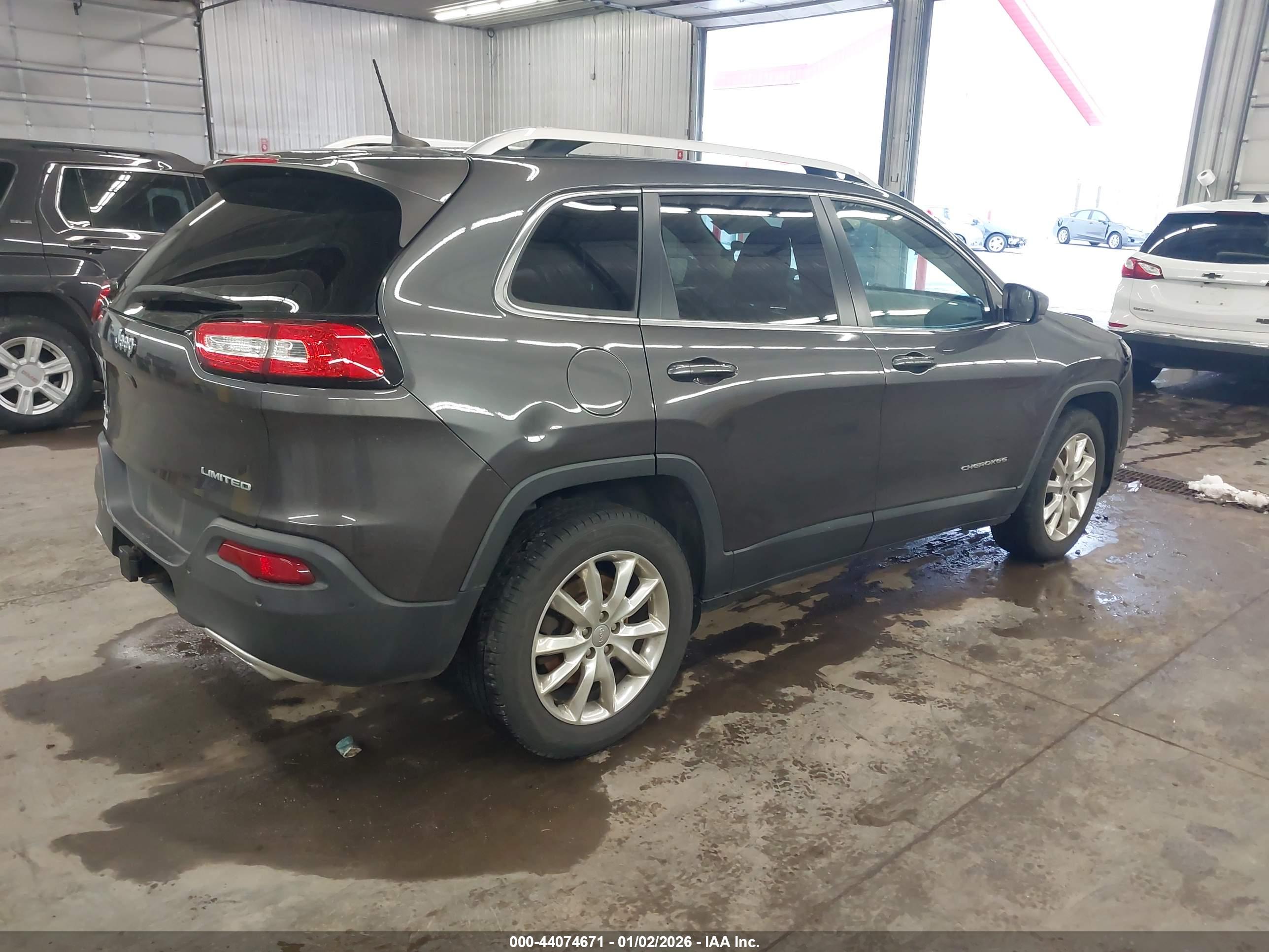 JEEP CHEROKEE image 4