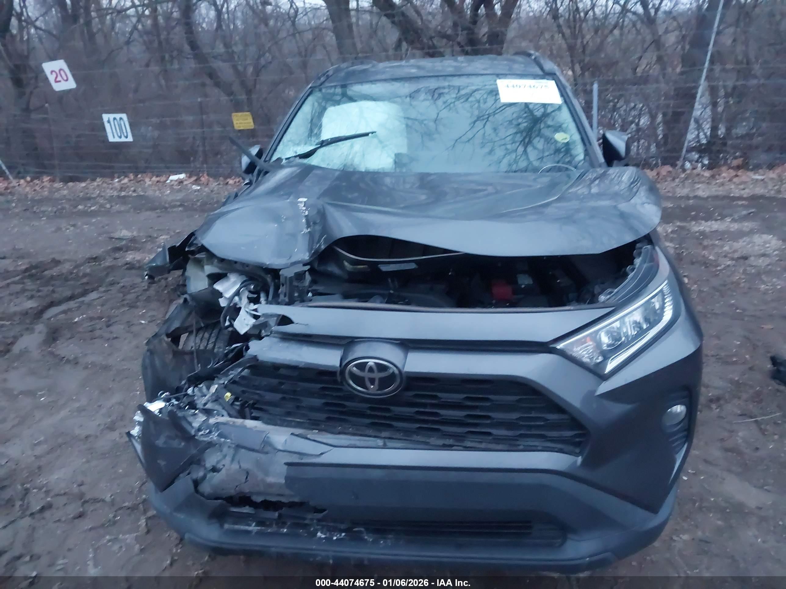 TOYOTA RAV4 image 6