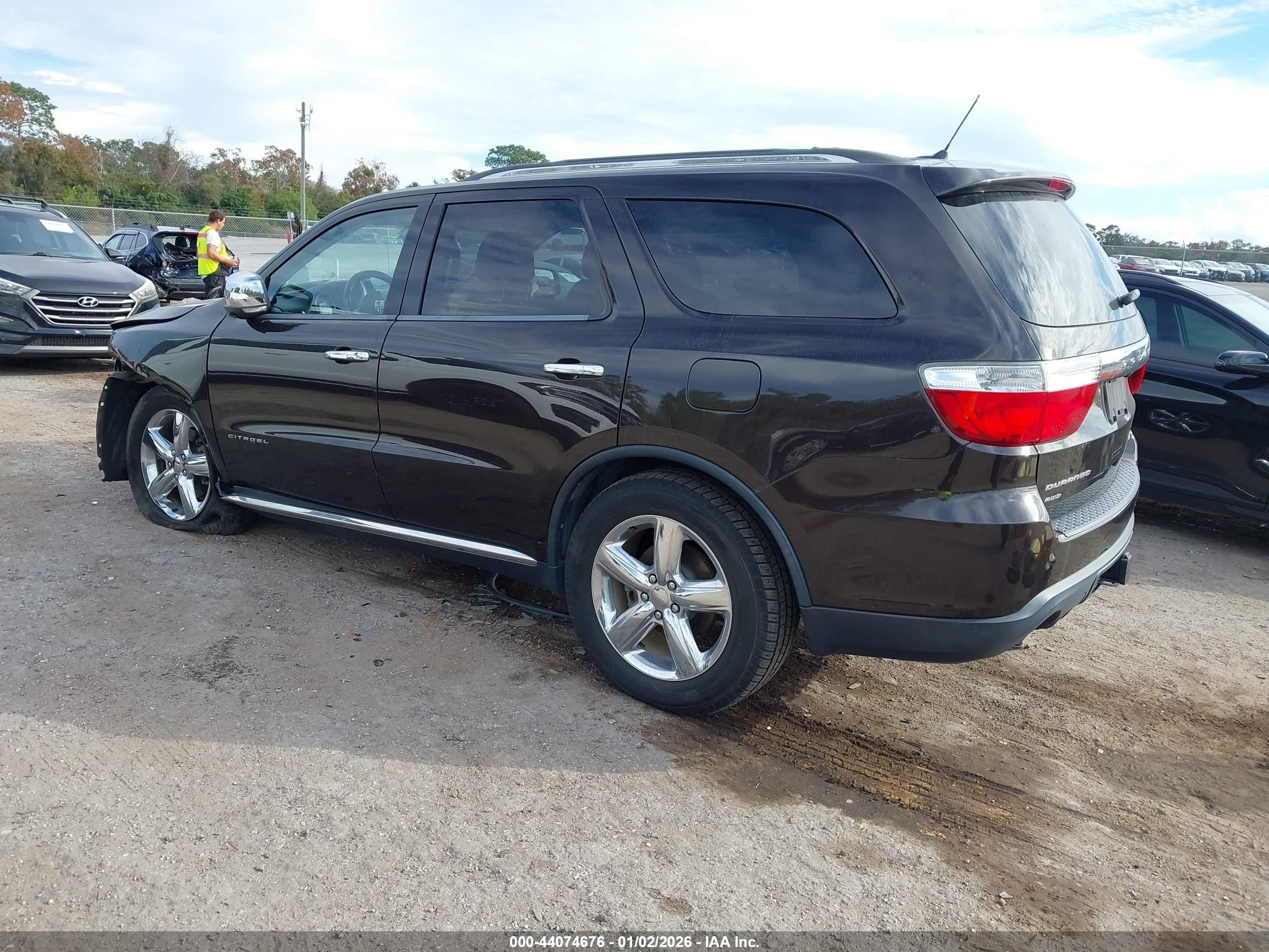 DODGE DURANGO image 3