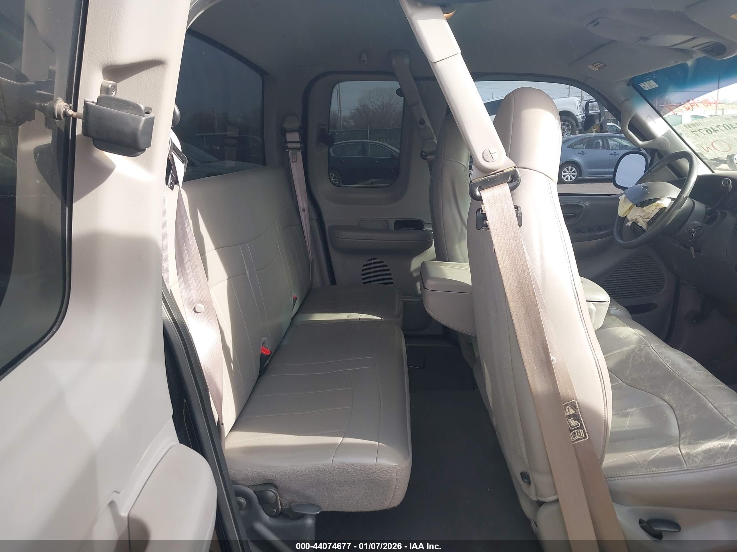 FORD F-150 image 8