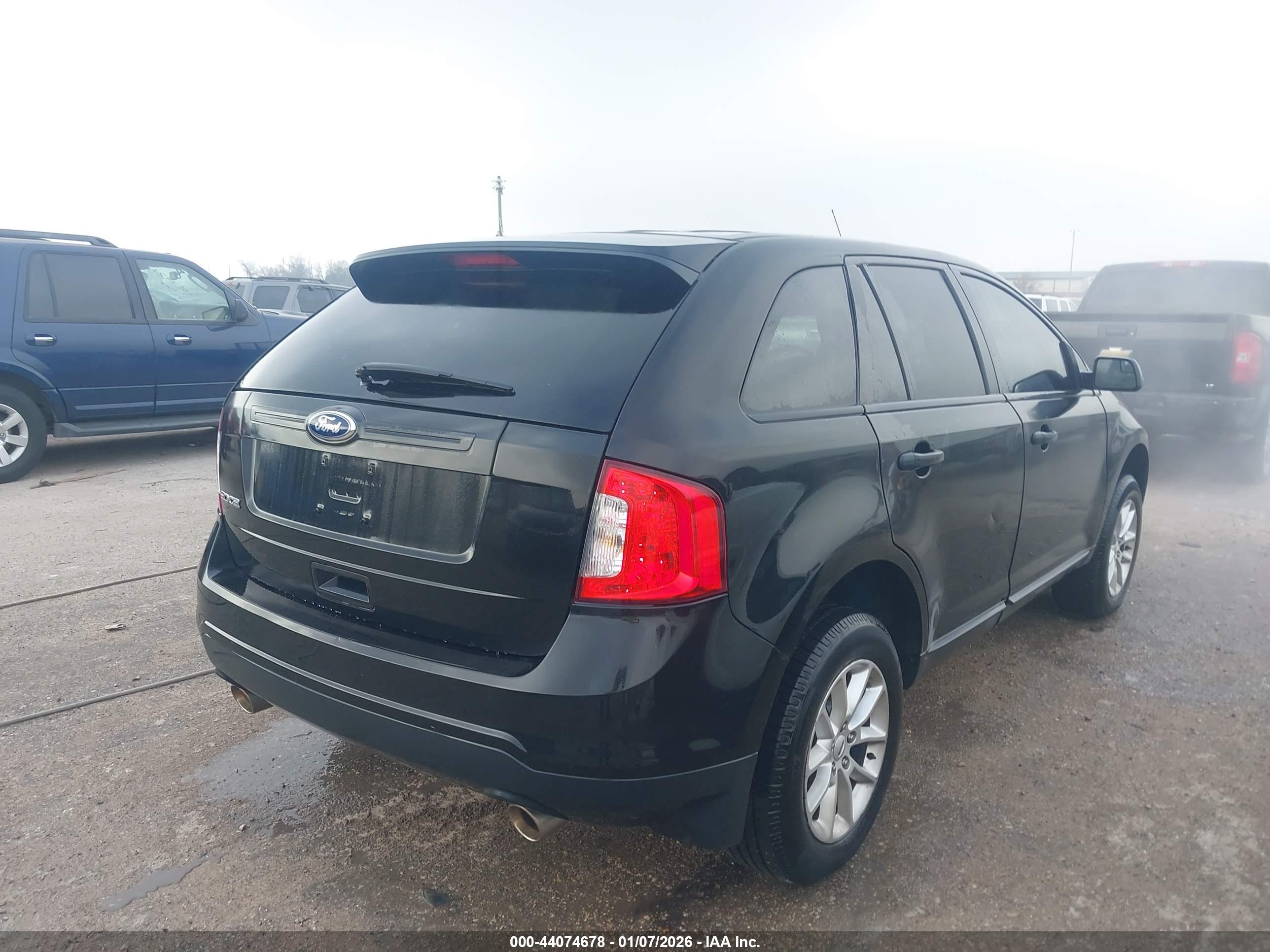 FORD EDGE image 4