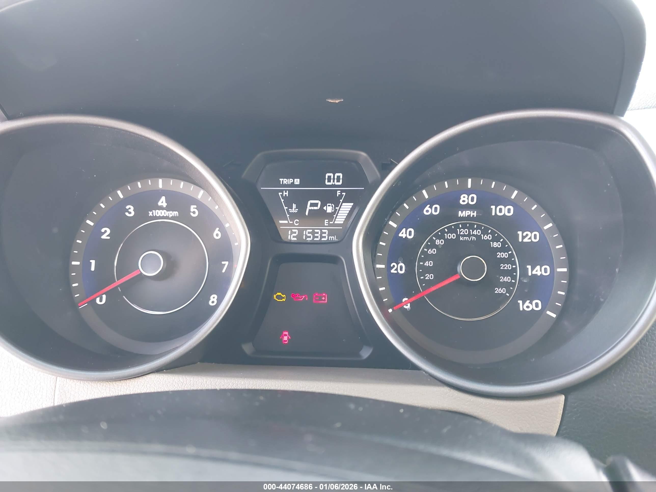 HYUNDAI ELANTRA image 7