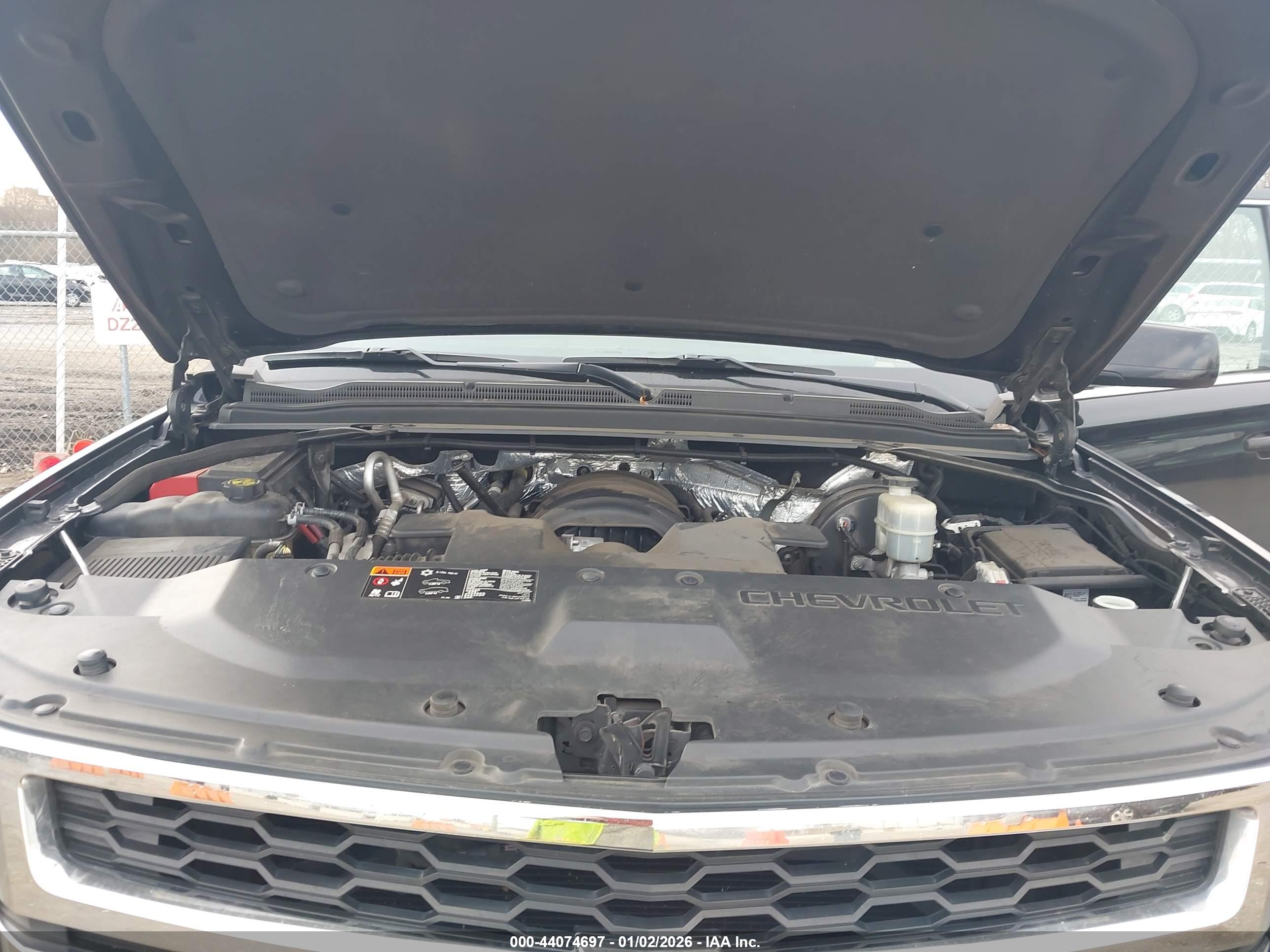 CHEVROLET TAHOE image 10