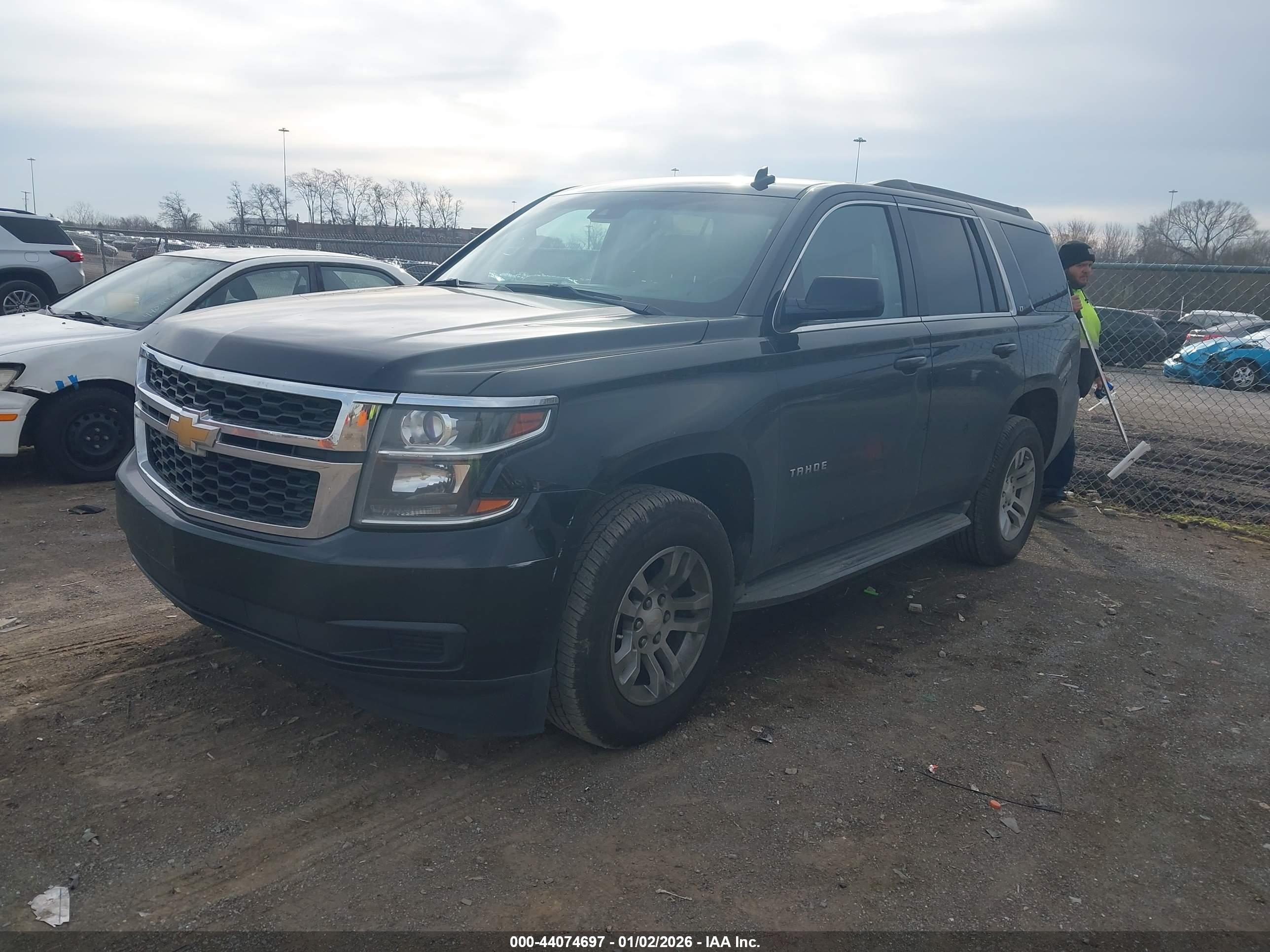 CHEVROLET TAHOE image 2