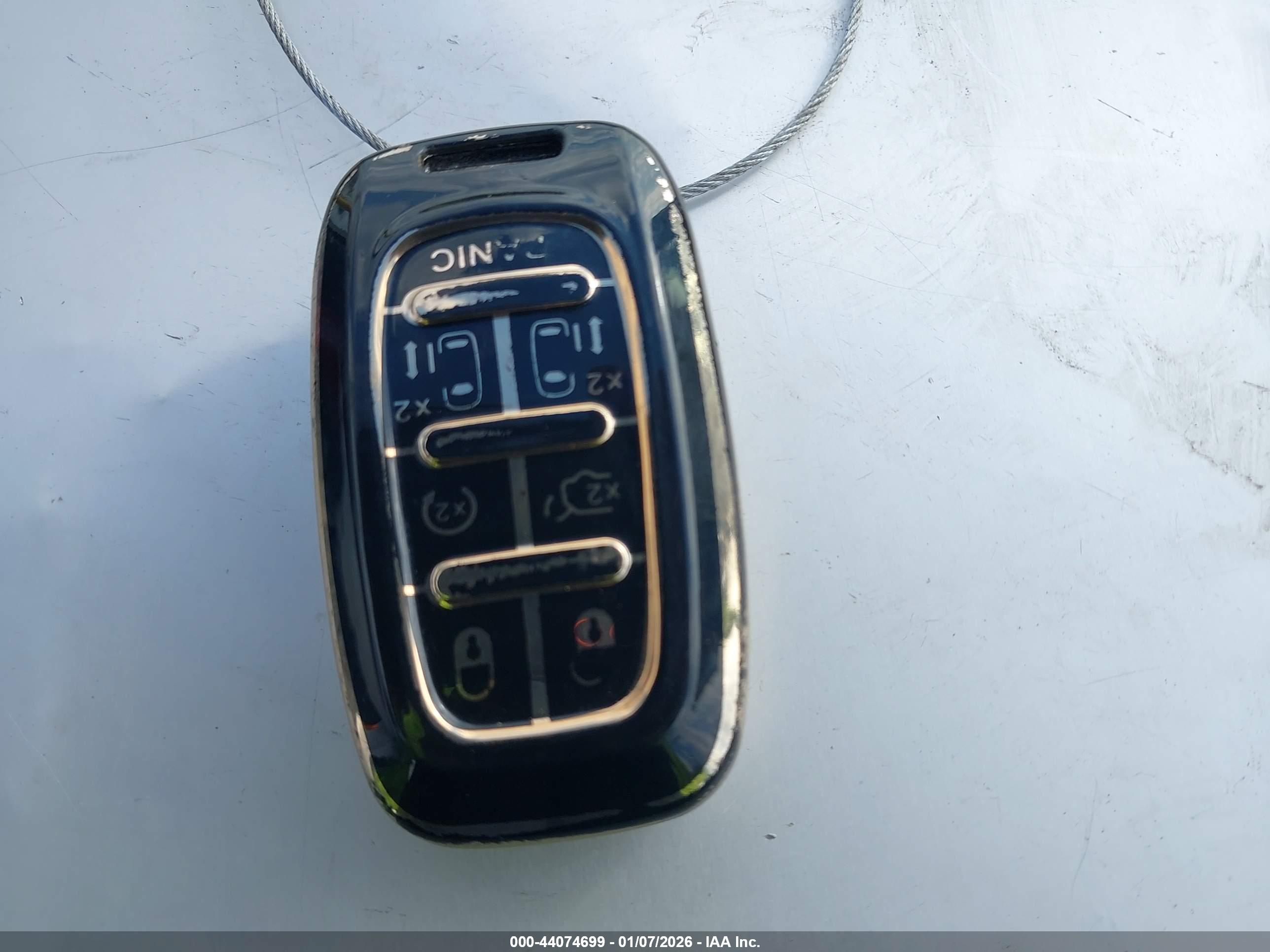 CHRYSLER PACIFICA image 11