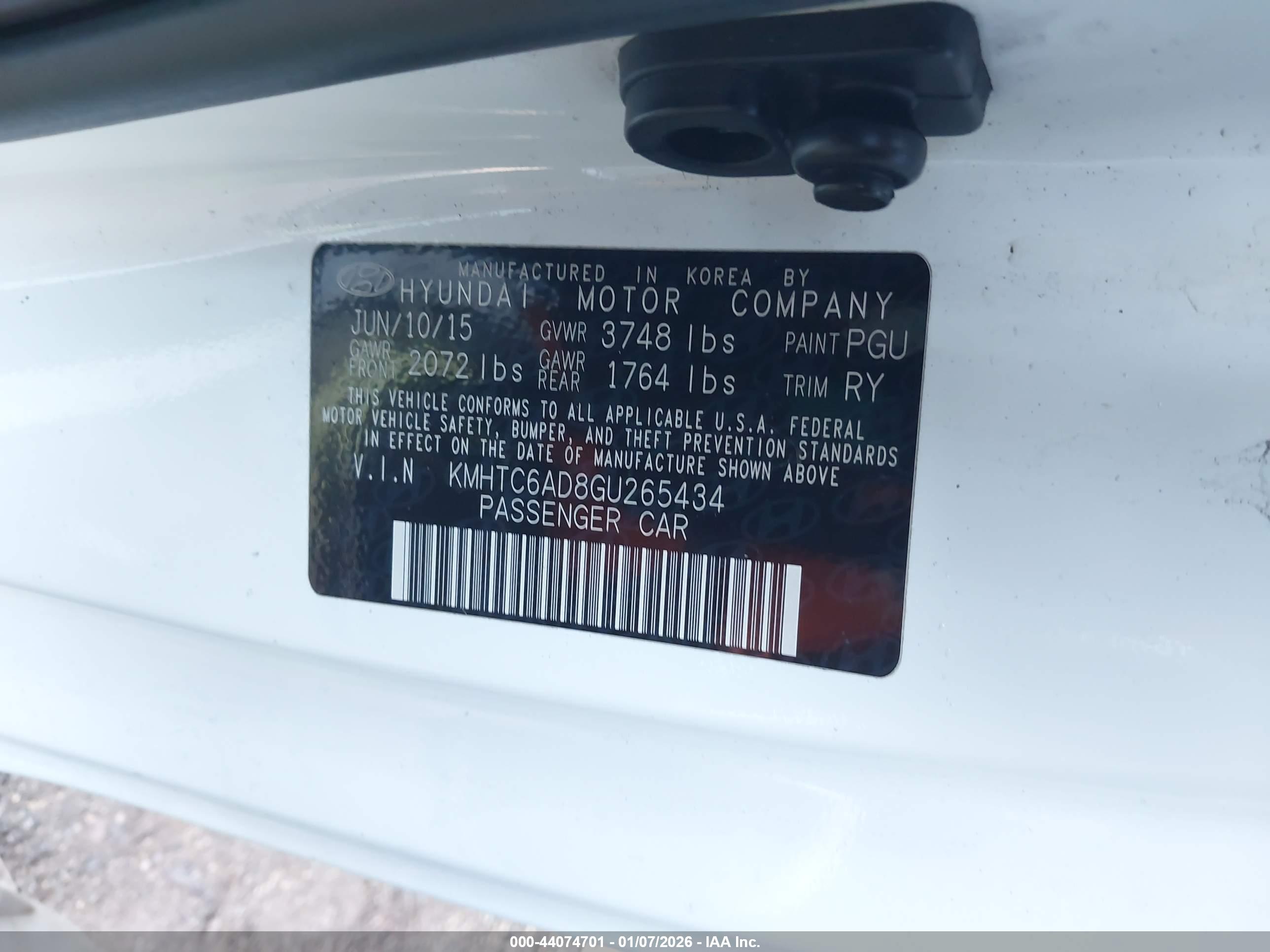 HYUNDAI VELOSTER image 9