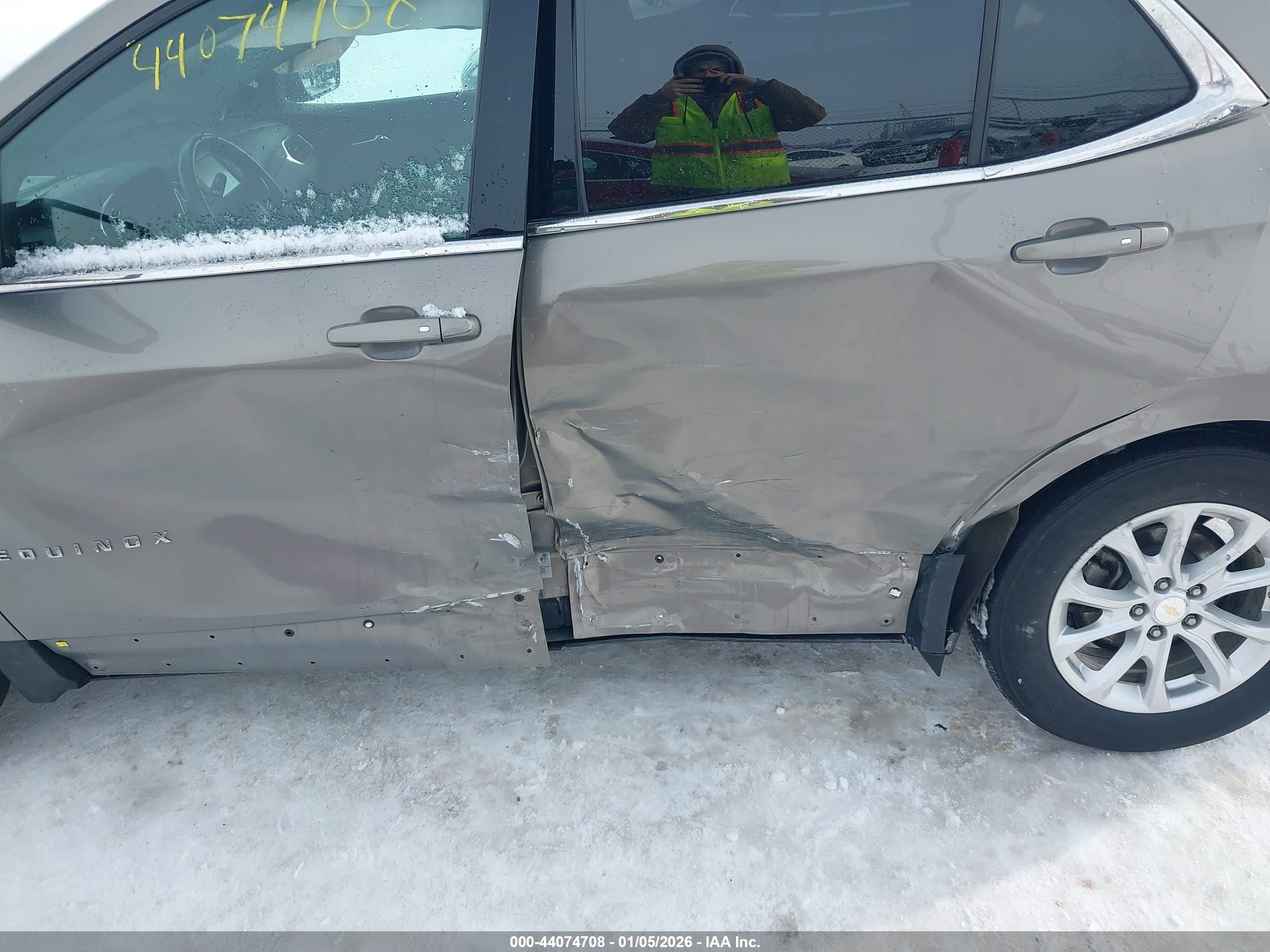 CHEVROLET EQUINOX image 6
