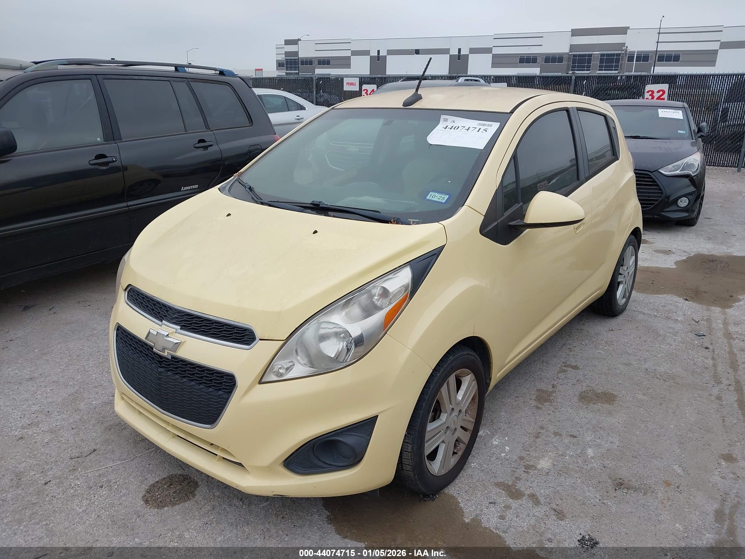 CHEVROLET SPARK image 2