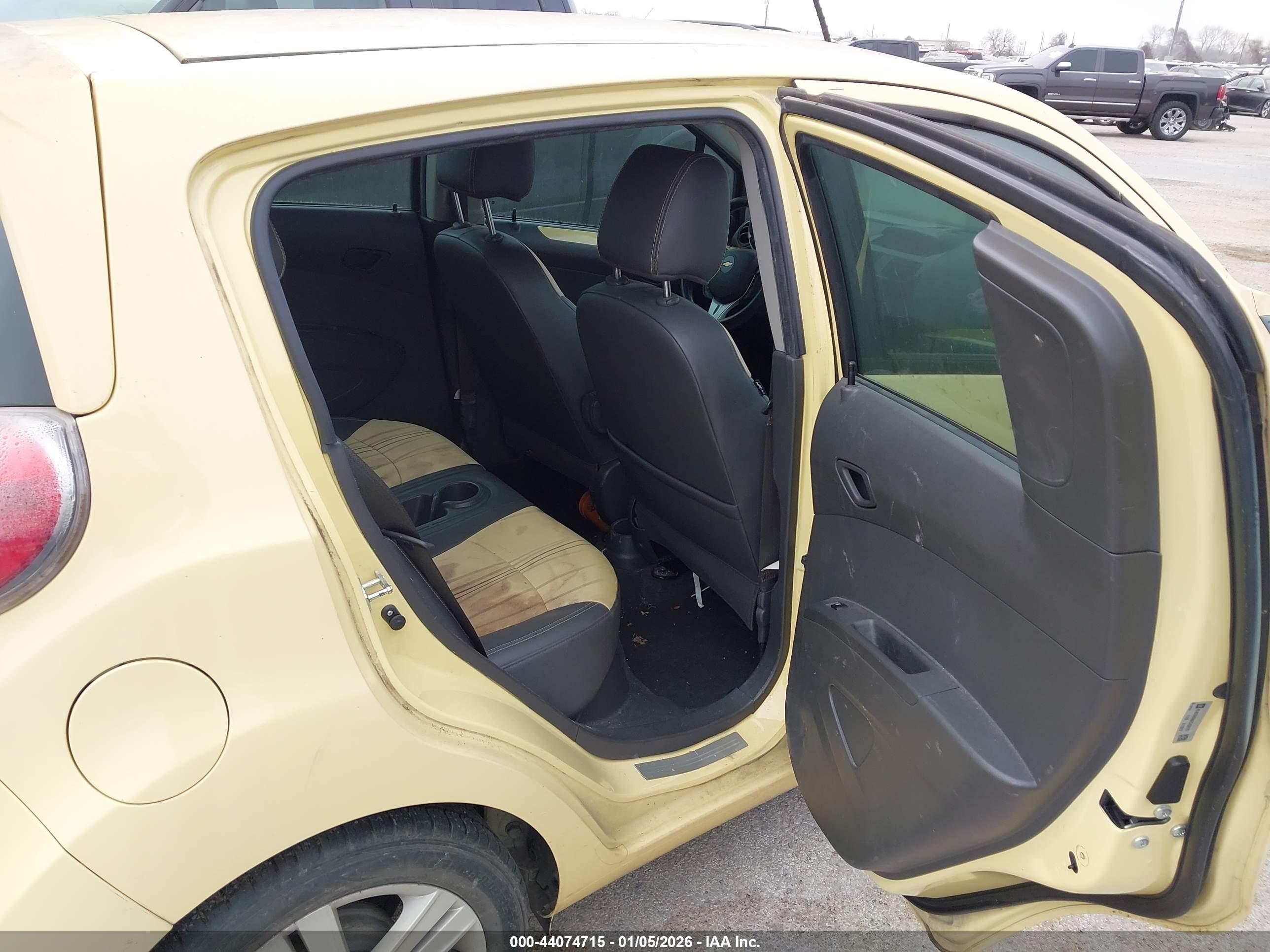 CHEVROLET SPARK image 8