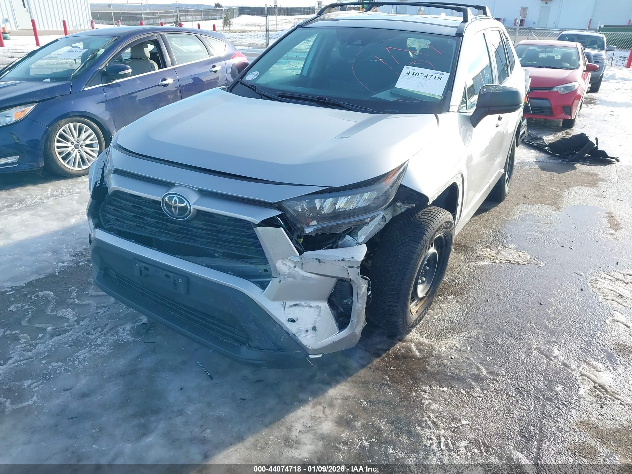 TOYOTA RAV4 image 6