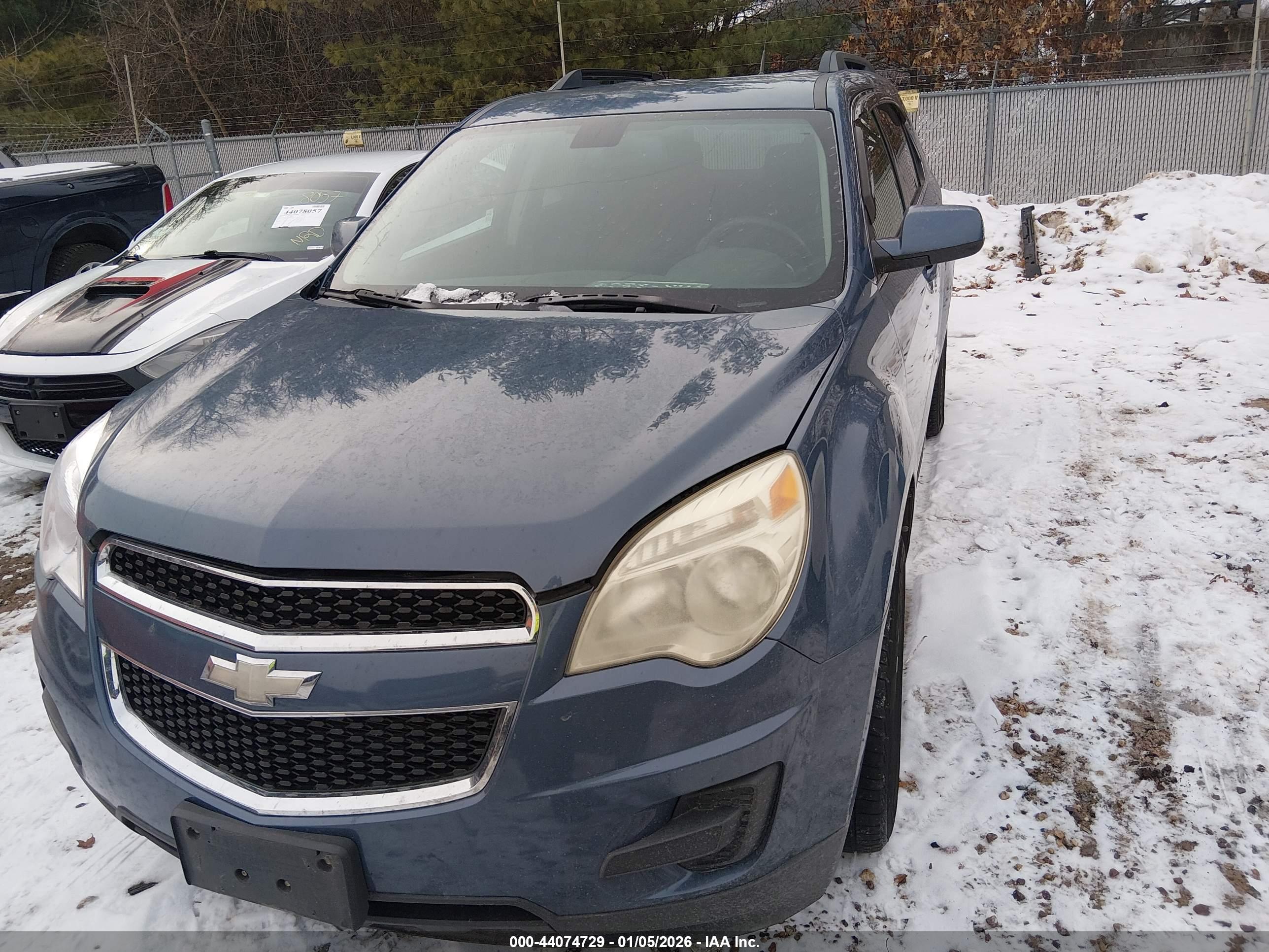 CHEVROLET EQUINOX image 2