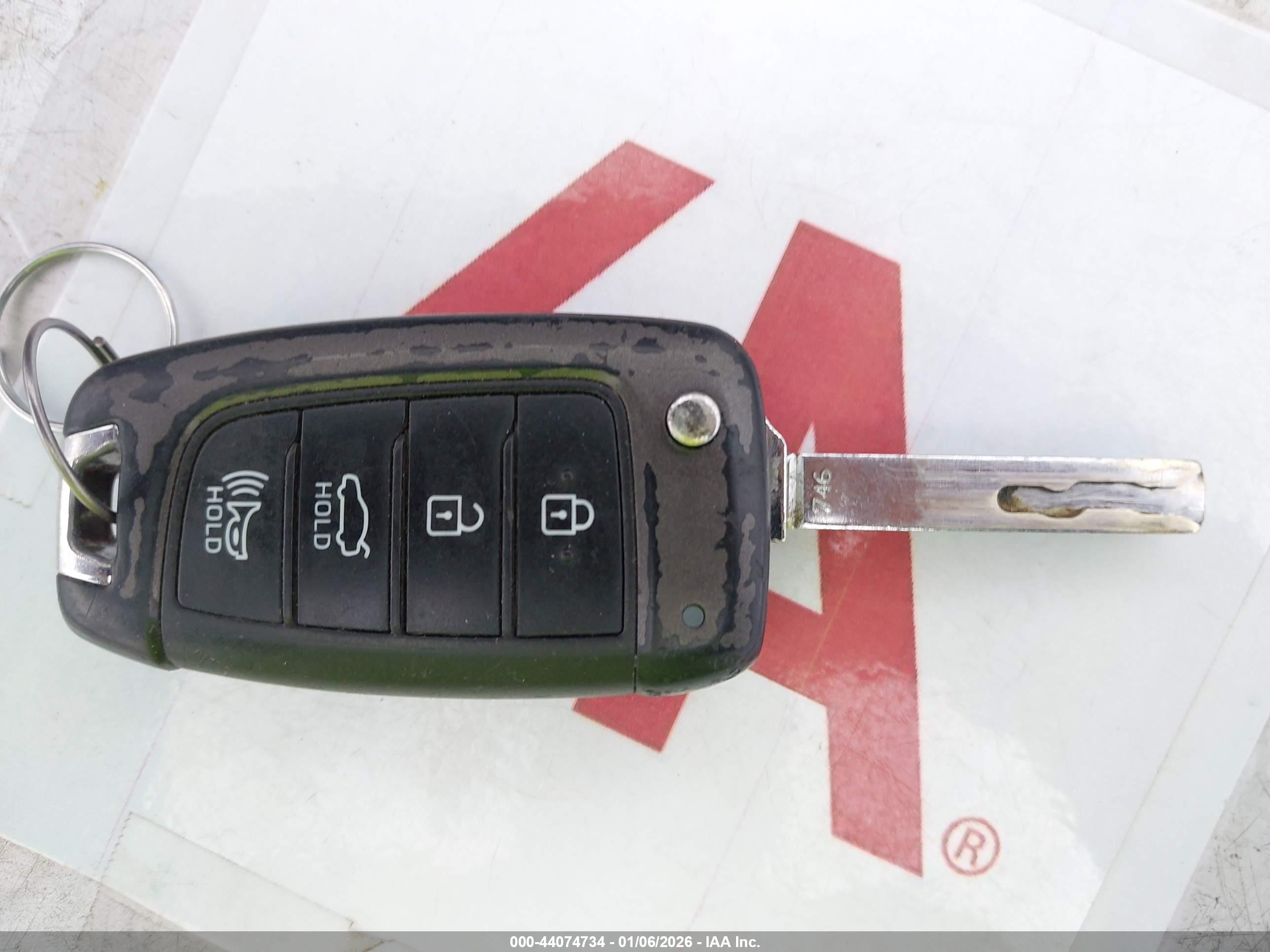 HYUNDAI ACCENT image 11