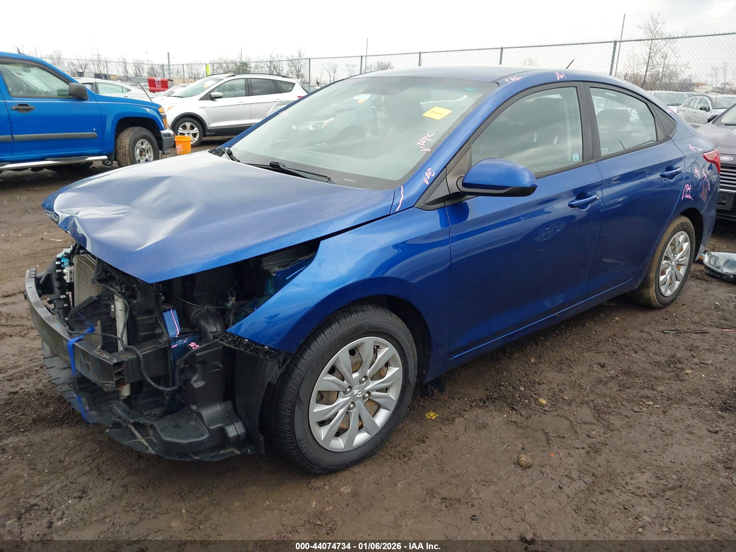 HYUNDAI ACCENT image 2