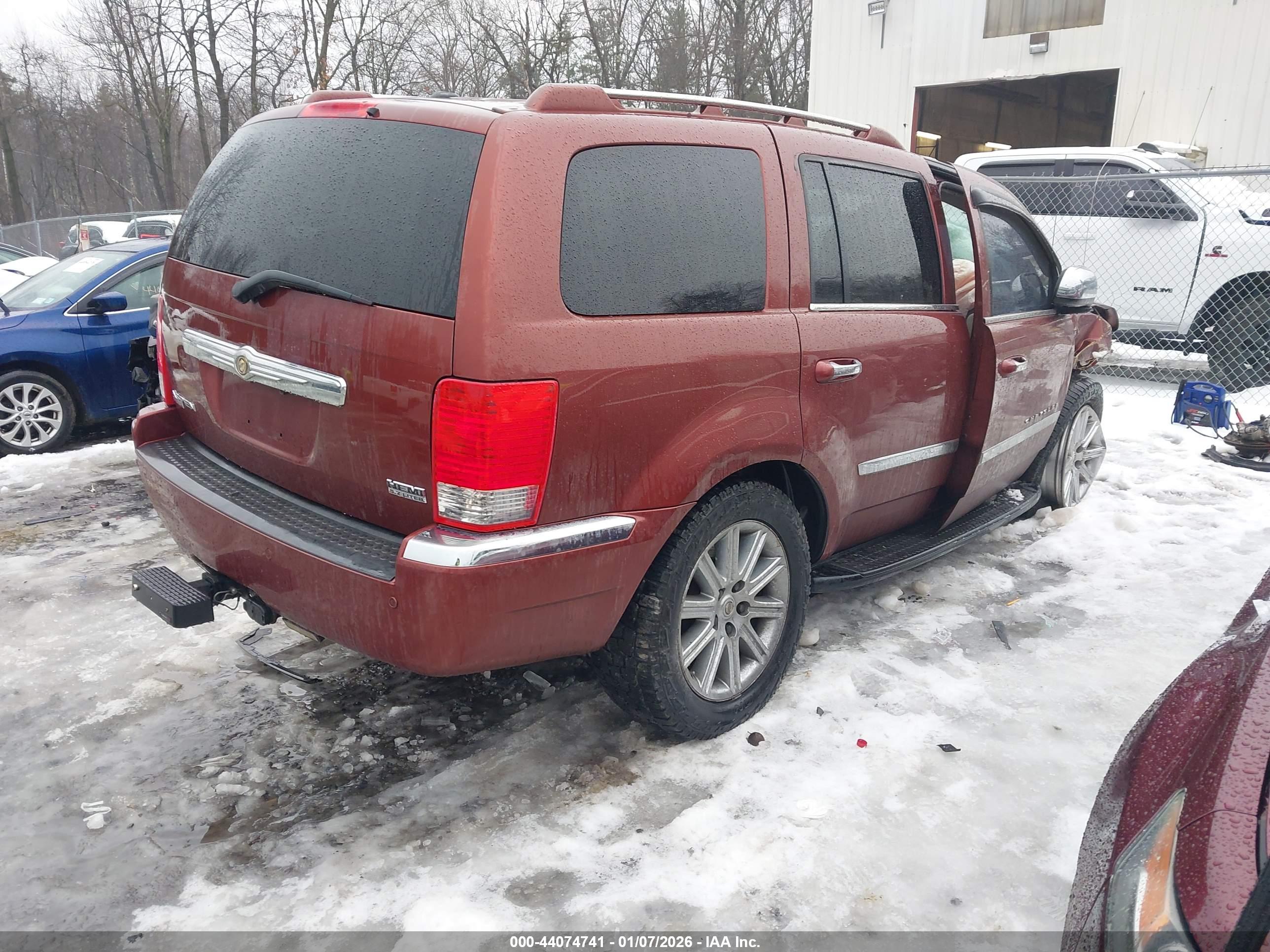 CHRYSLER ASPEN image 4