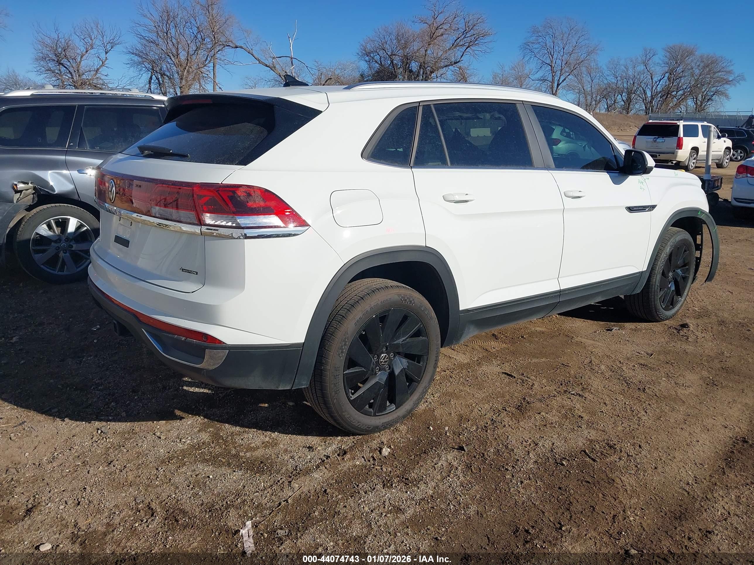 VOLKSWAGEN ATLAS image 4