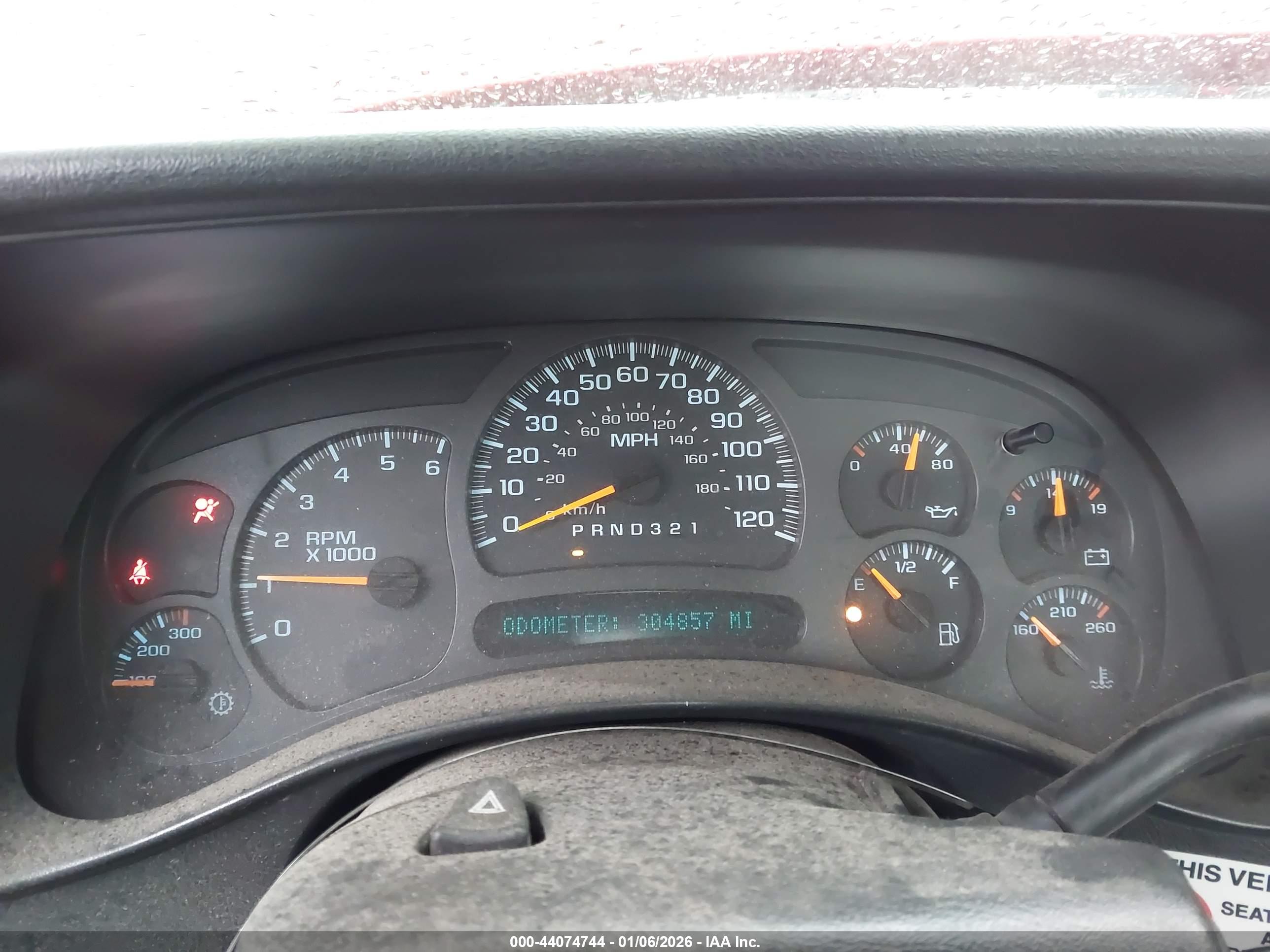 CHEVROLET SILVERADO image 7