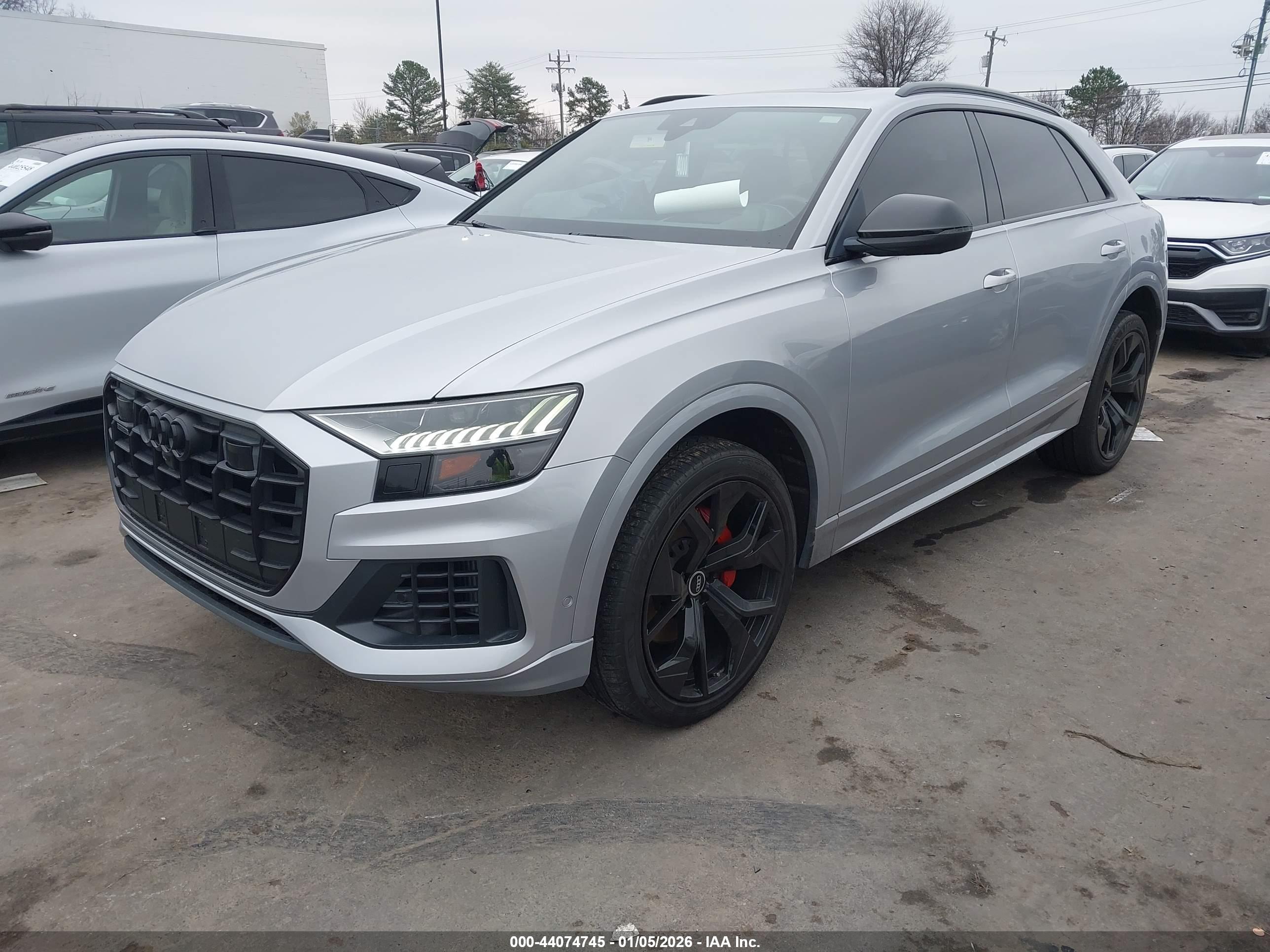 AUDI Q8 image 2