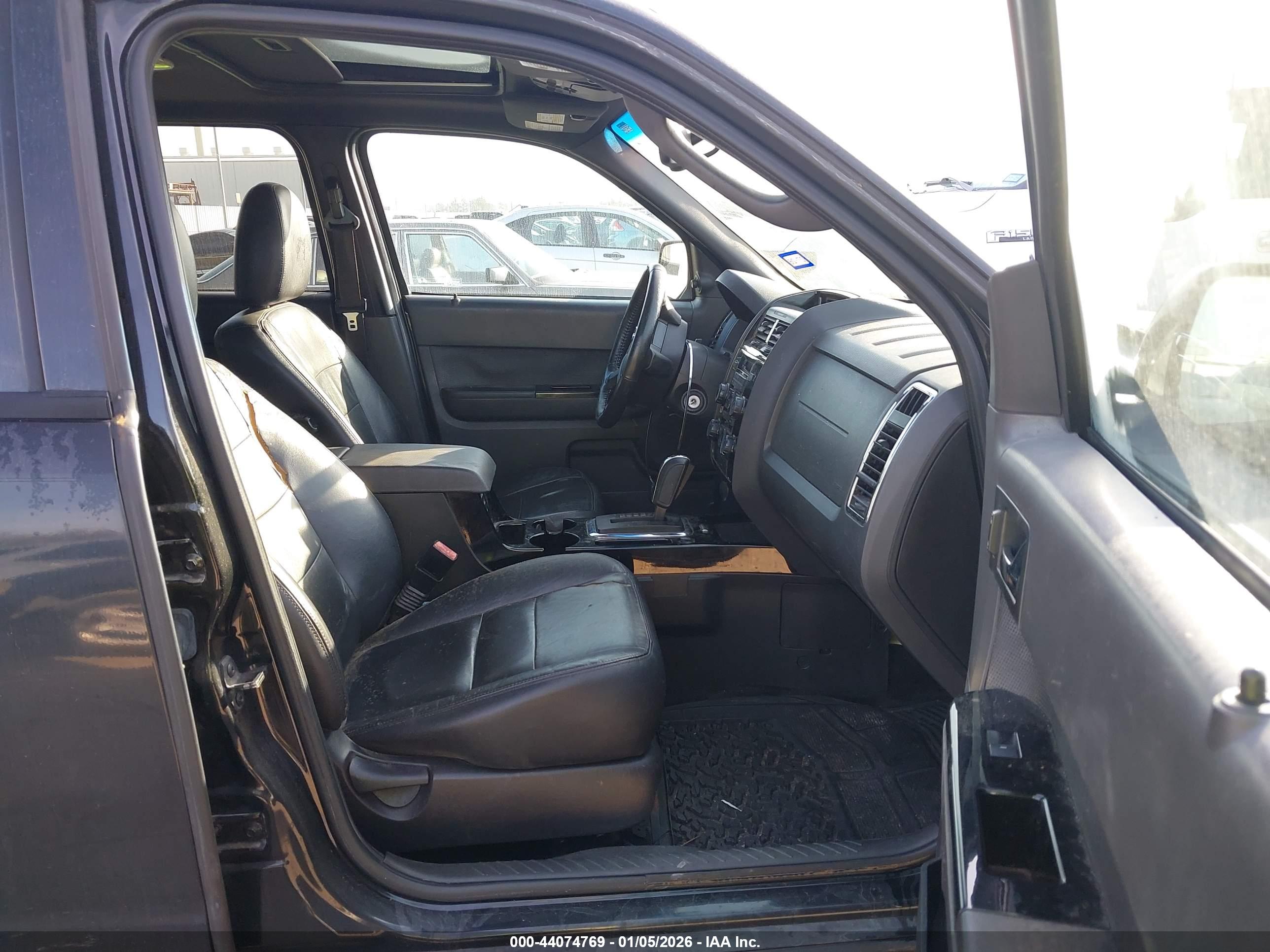 FORD ESCAPE image 5