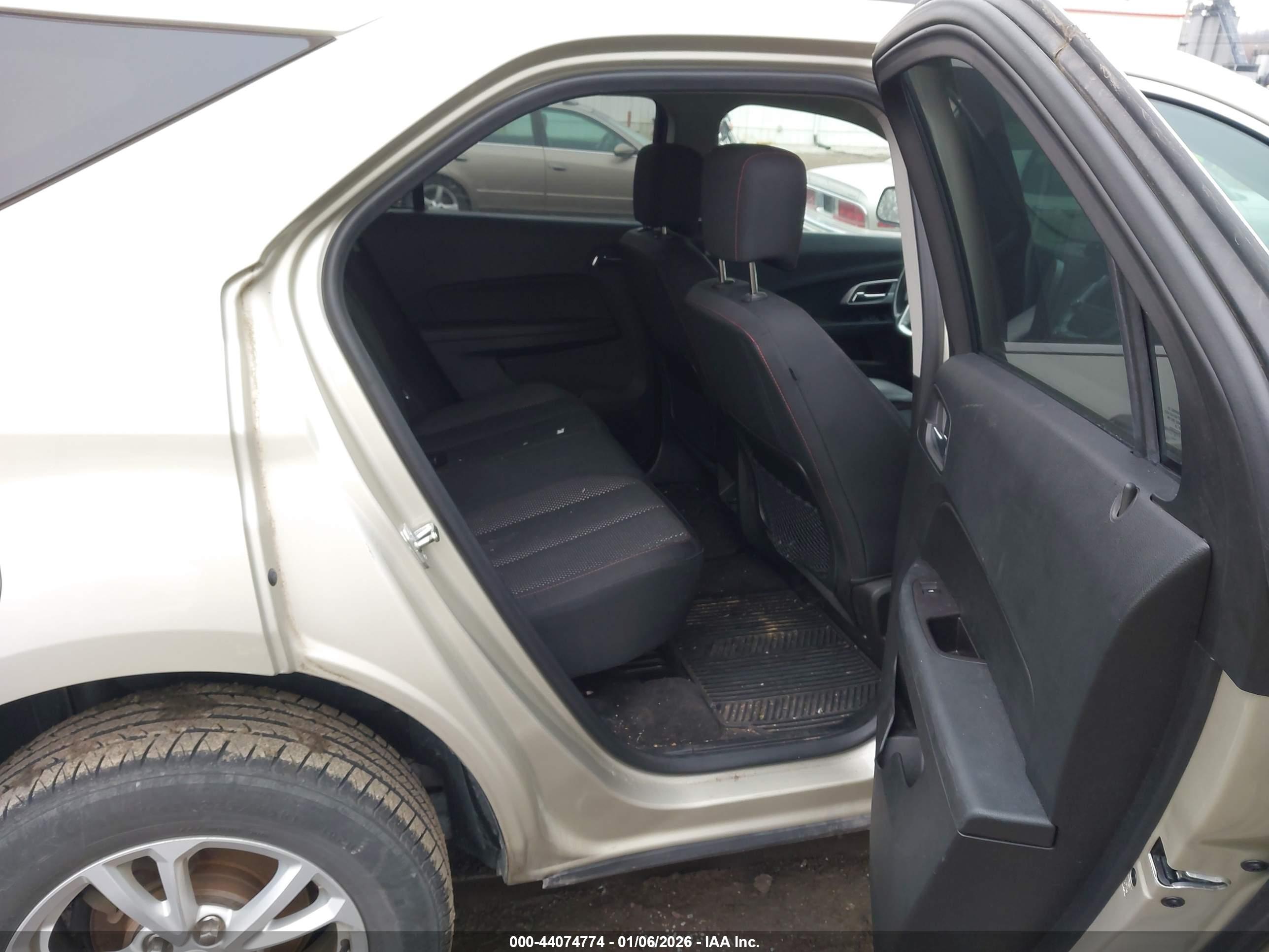 CHEVROLET EQUINOX image 8