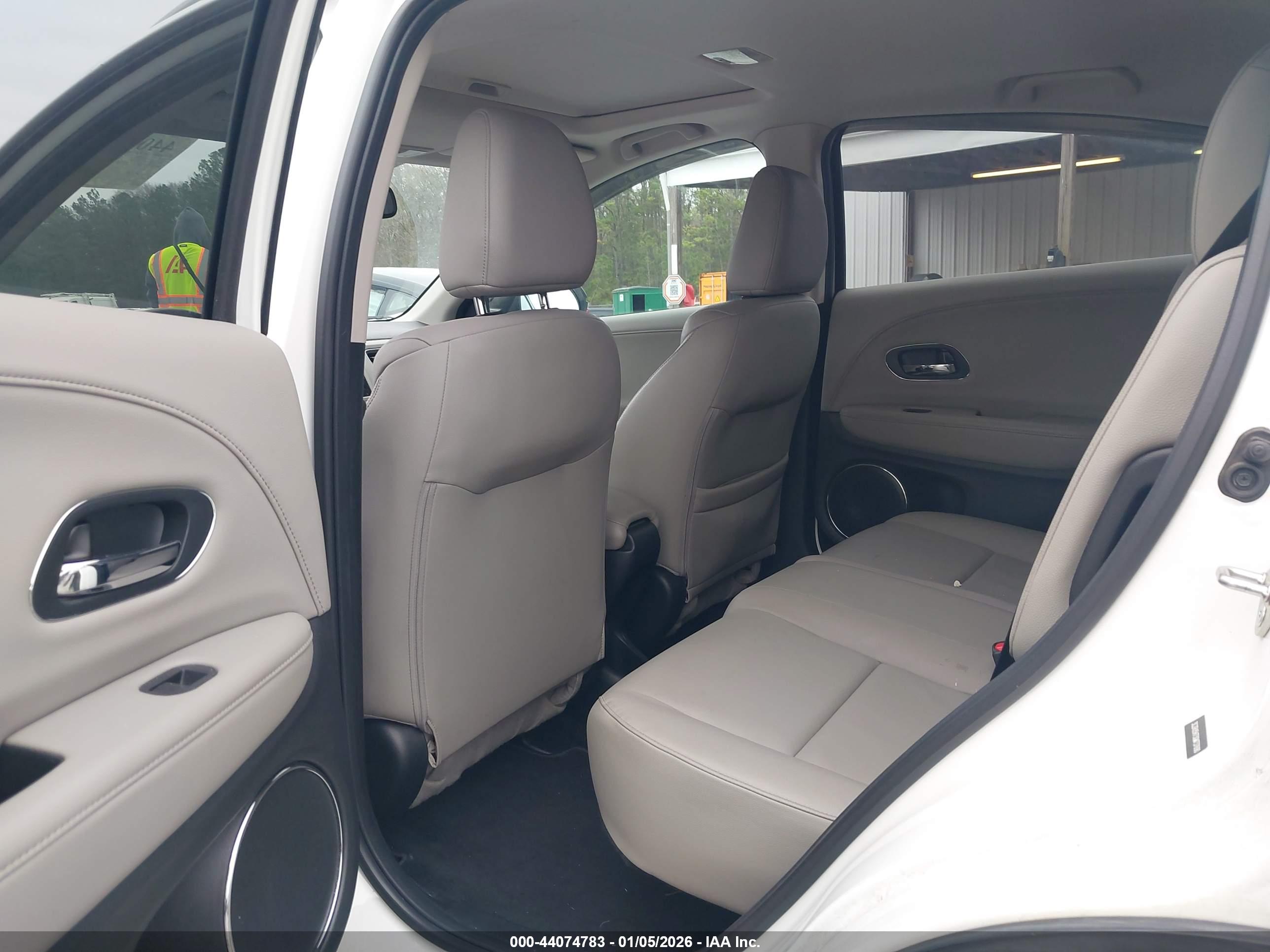 HONDA HR-V image 8