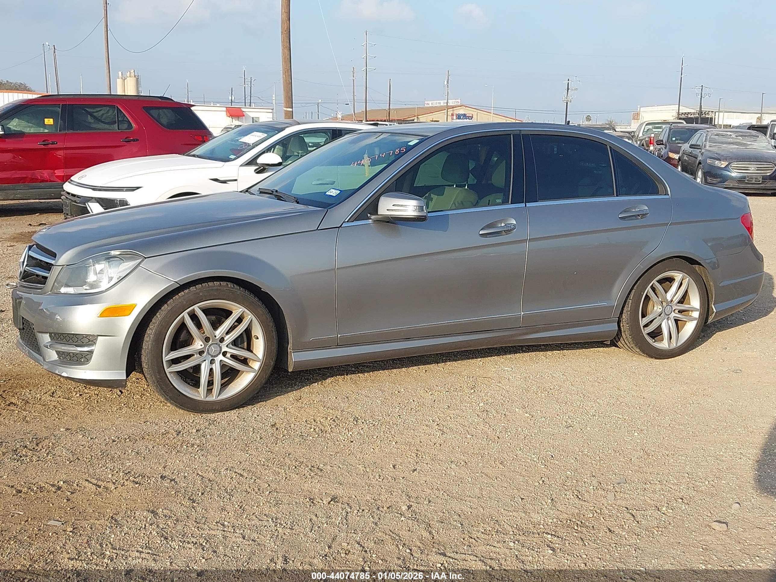 MERCEDES-BENZ C-CLASS image 2